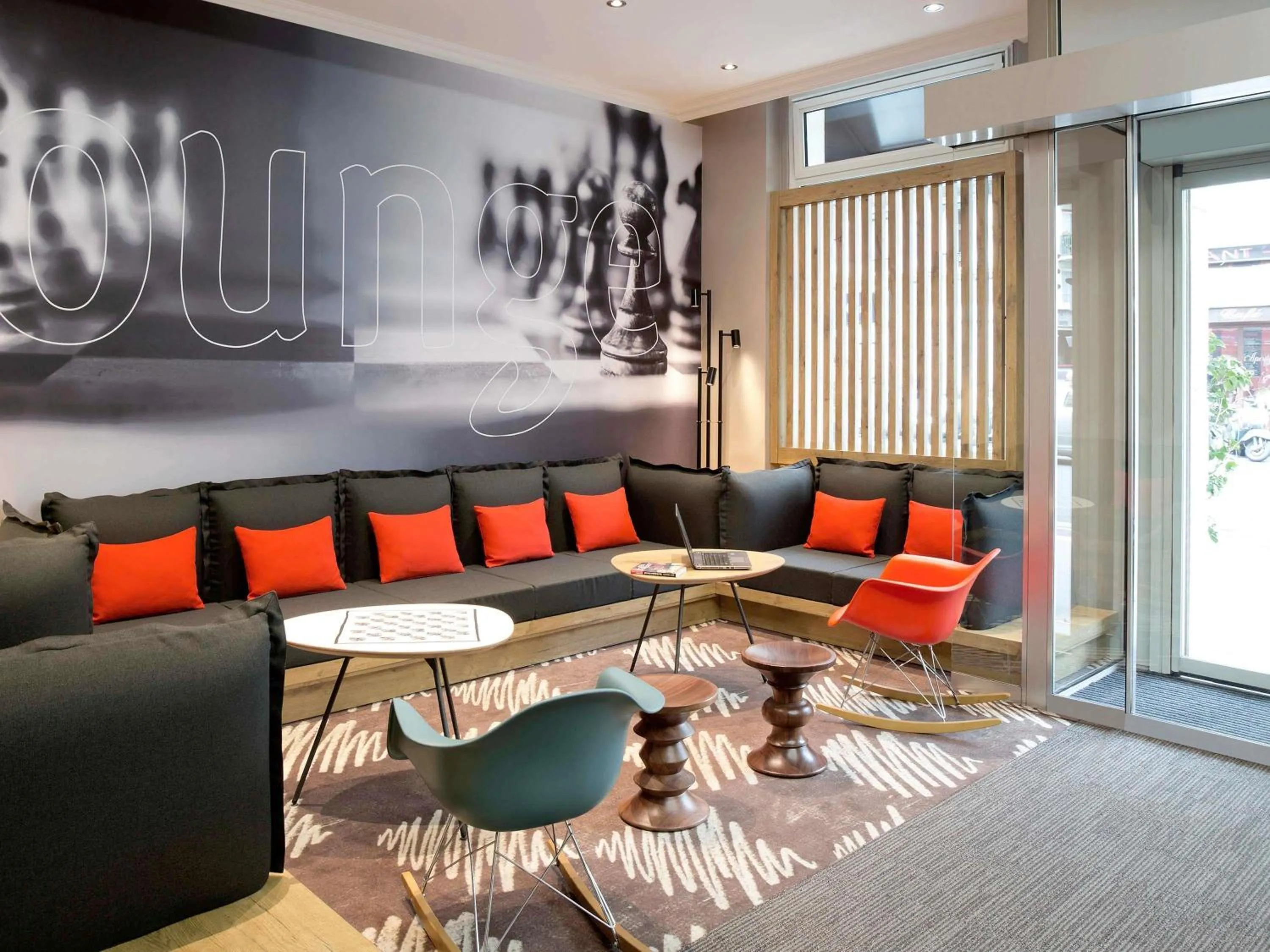 Property building in ibis Paris Gare du Nord TGV