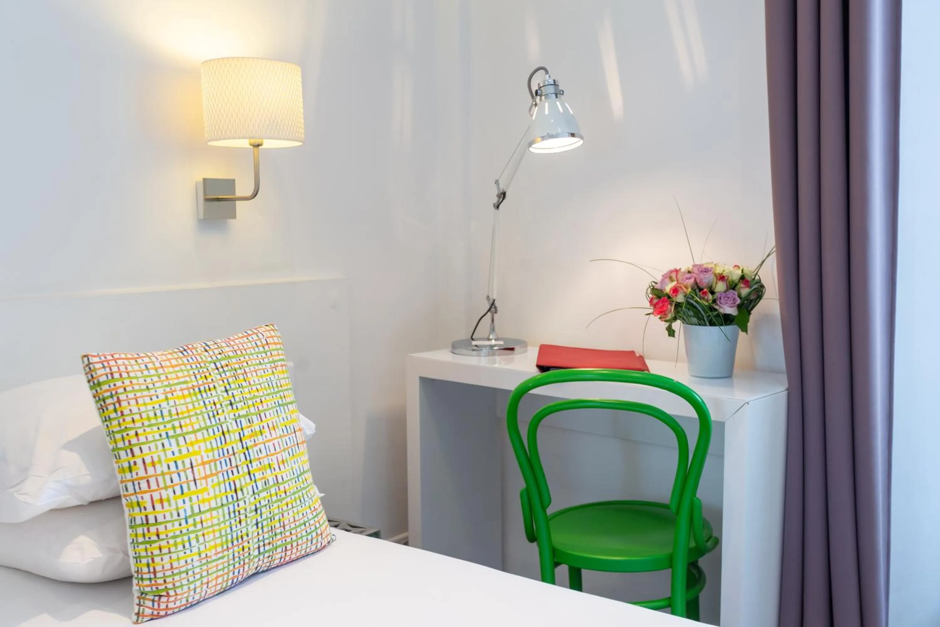 Bed, Seating Area in Hotel Colette