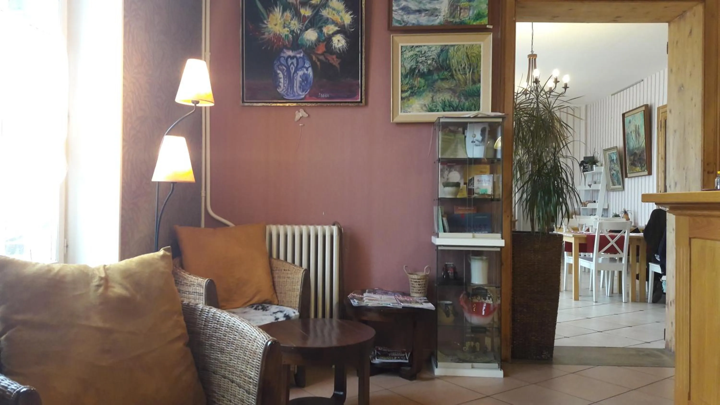 Lounge or bar in Hotel Les Aubépines