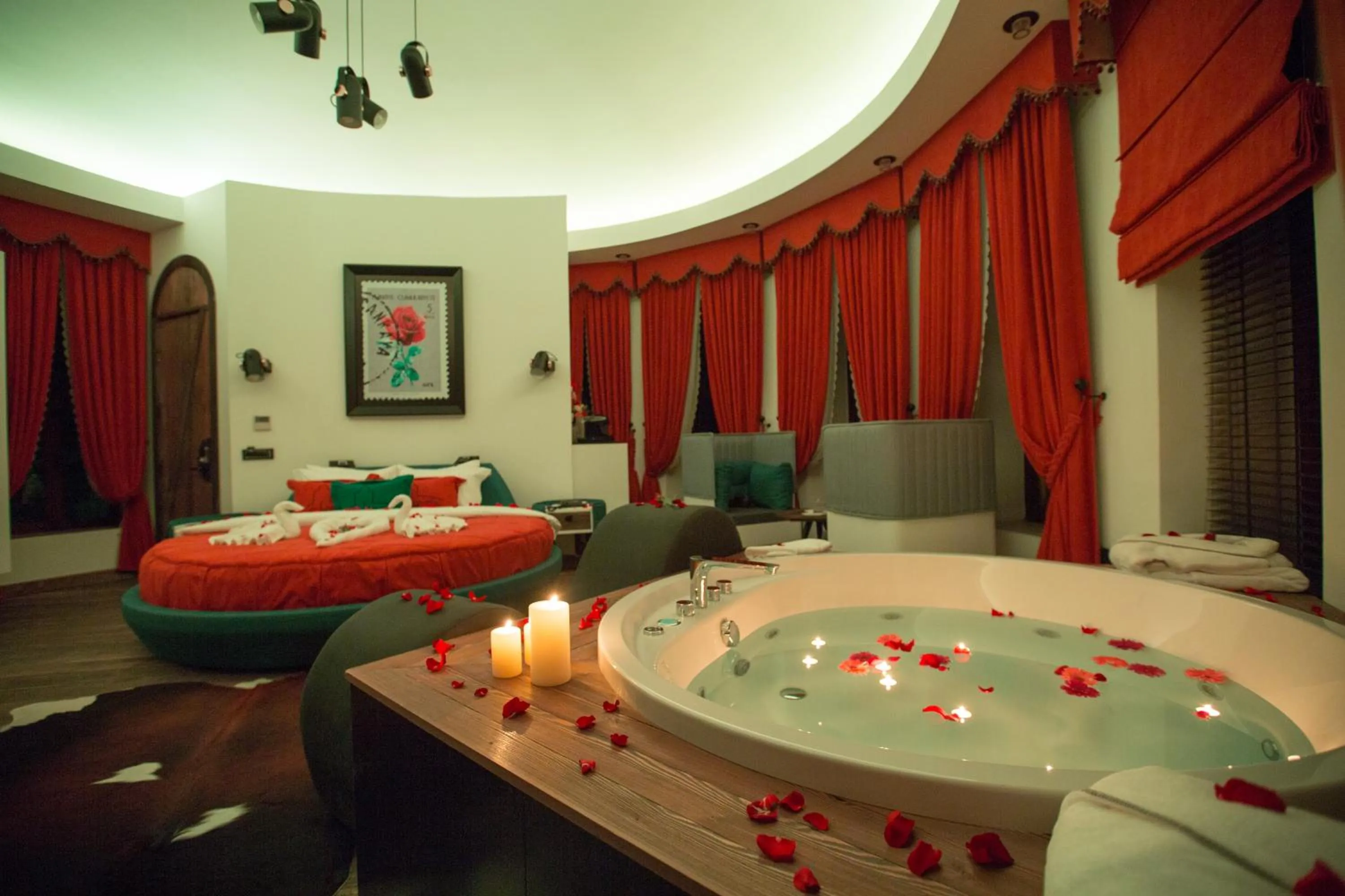 Photo of the whole room in Cephanelik Butik Hotel