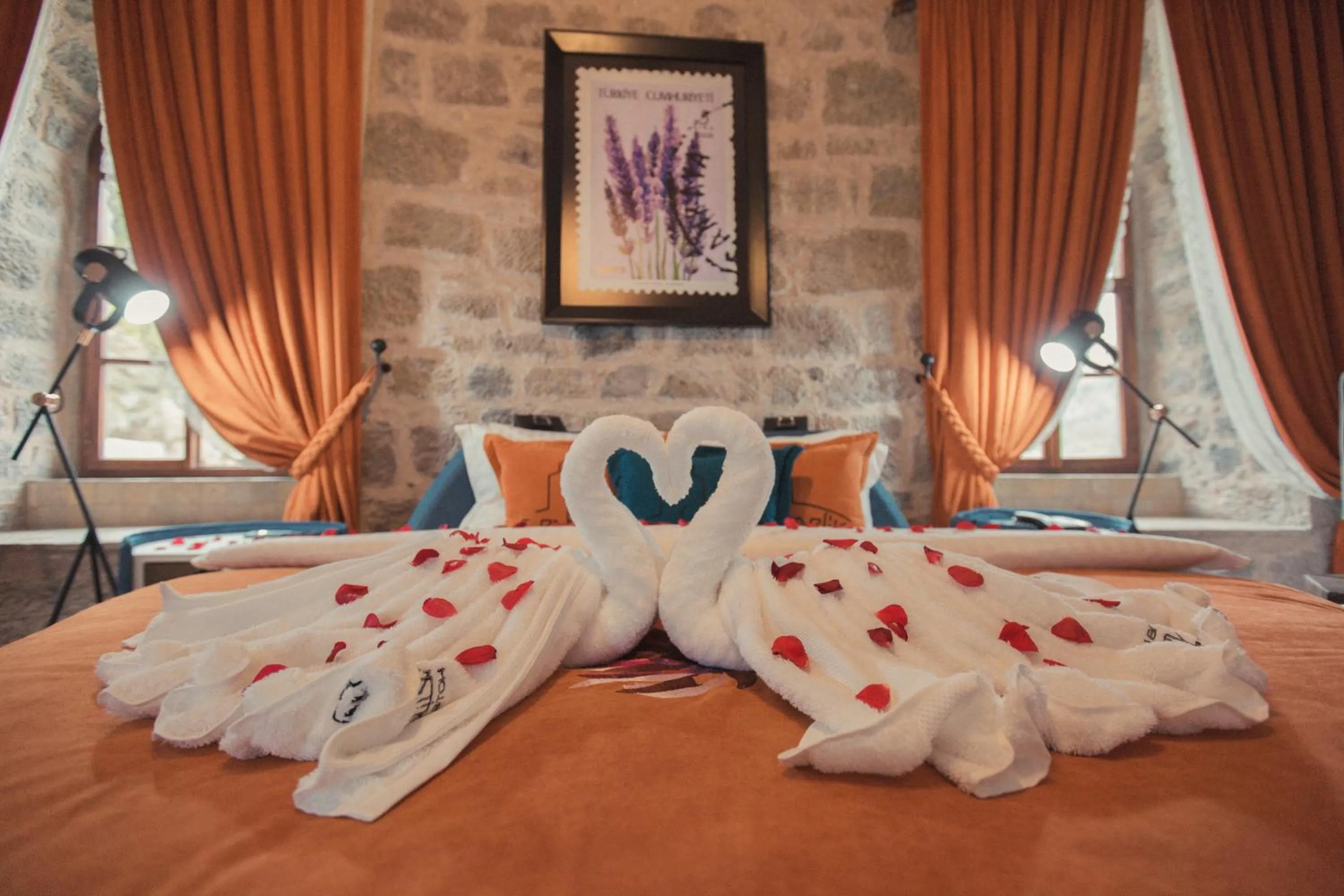 Decorative detail, Bed in Cephanelik Butik Hotel