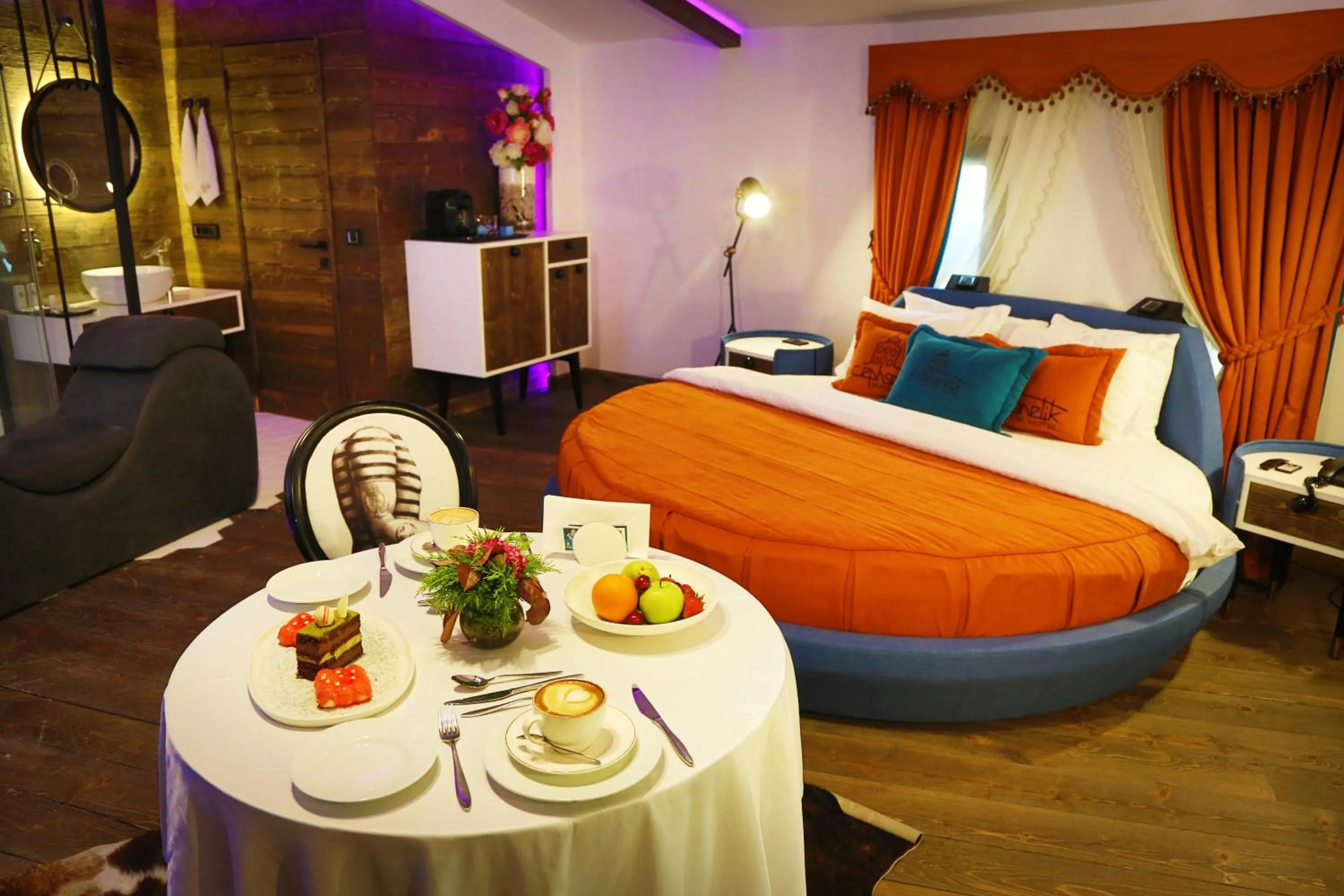 Bed in Cephanelik Butik Hotel