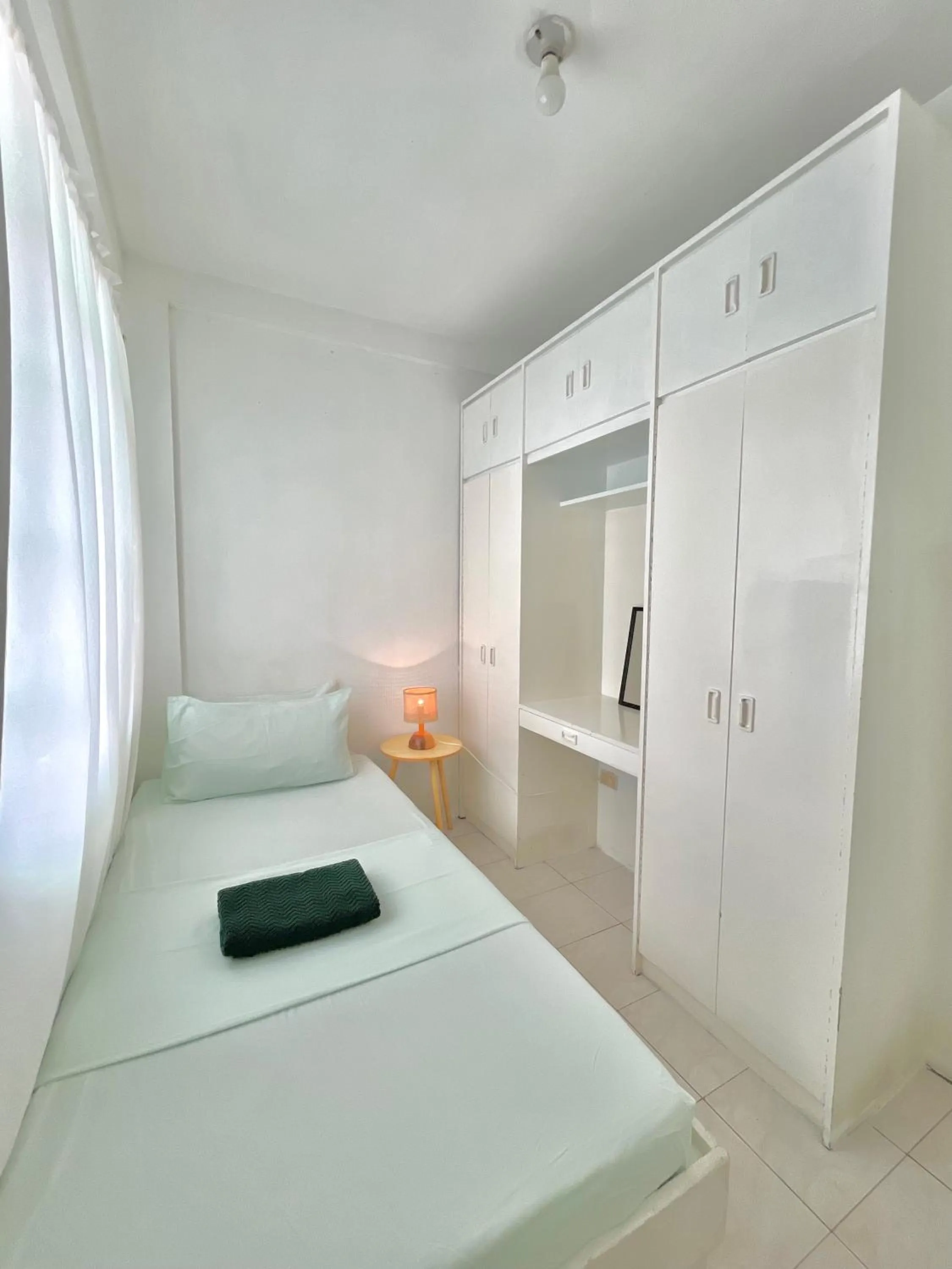 Bed in Nomads MNL Backpackers Homestay - near Airport