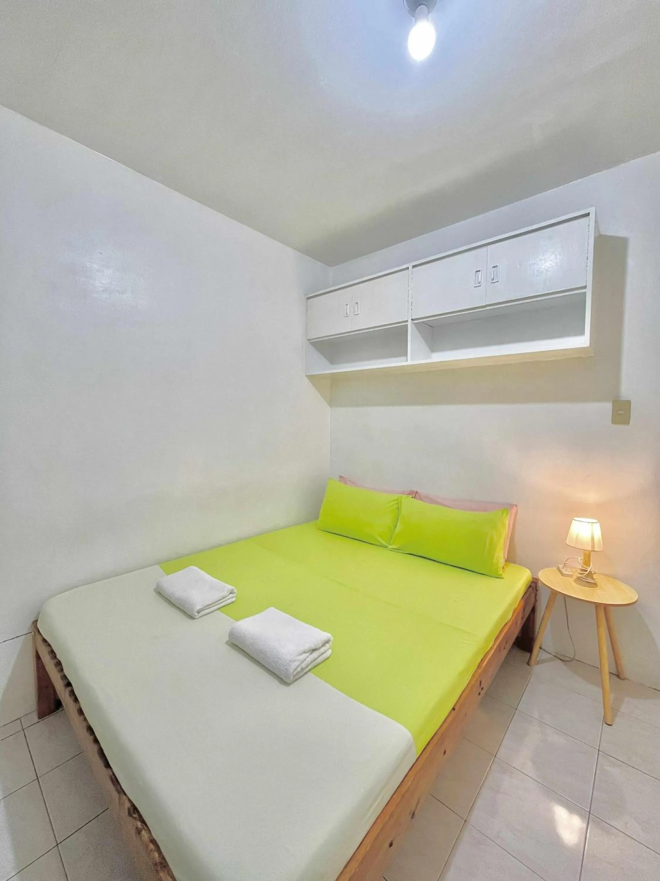 Bed in Nomads MNL Backpackers Homestay - near Airport