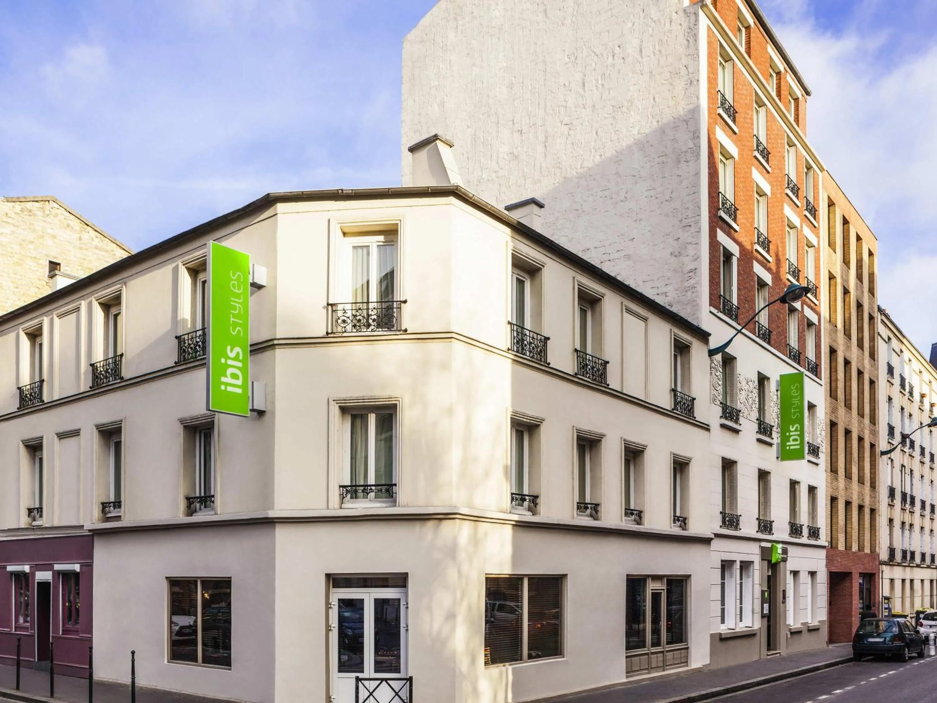 Property building in ibis Styles Paris Mairie De Clichy