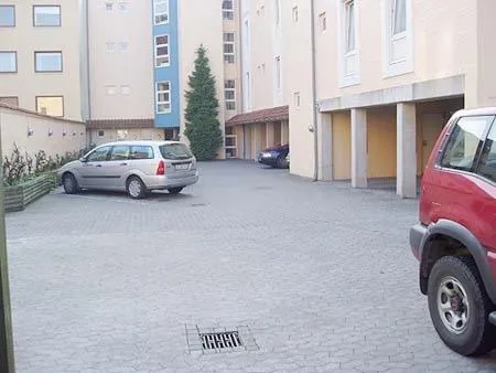 Parking in City Hotel Nattergalen