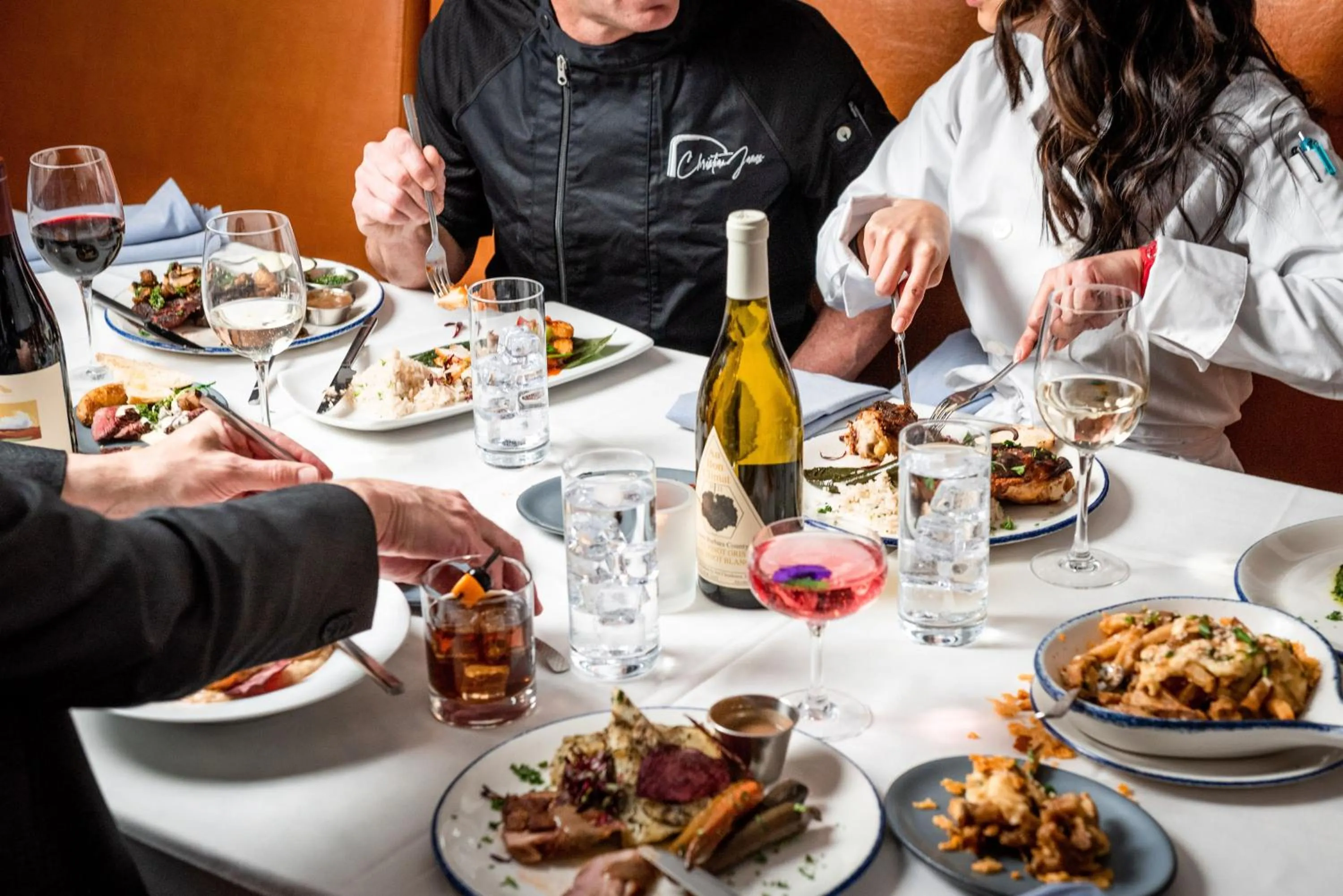 Restaurant/places to eat in Joinery Hotel Pittsburgh, Curio Collection by Hilton