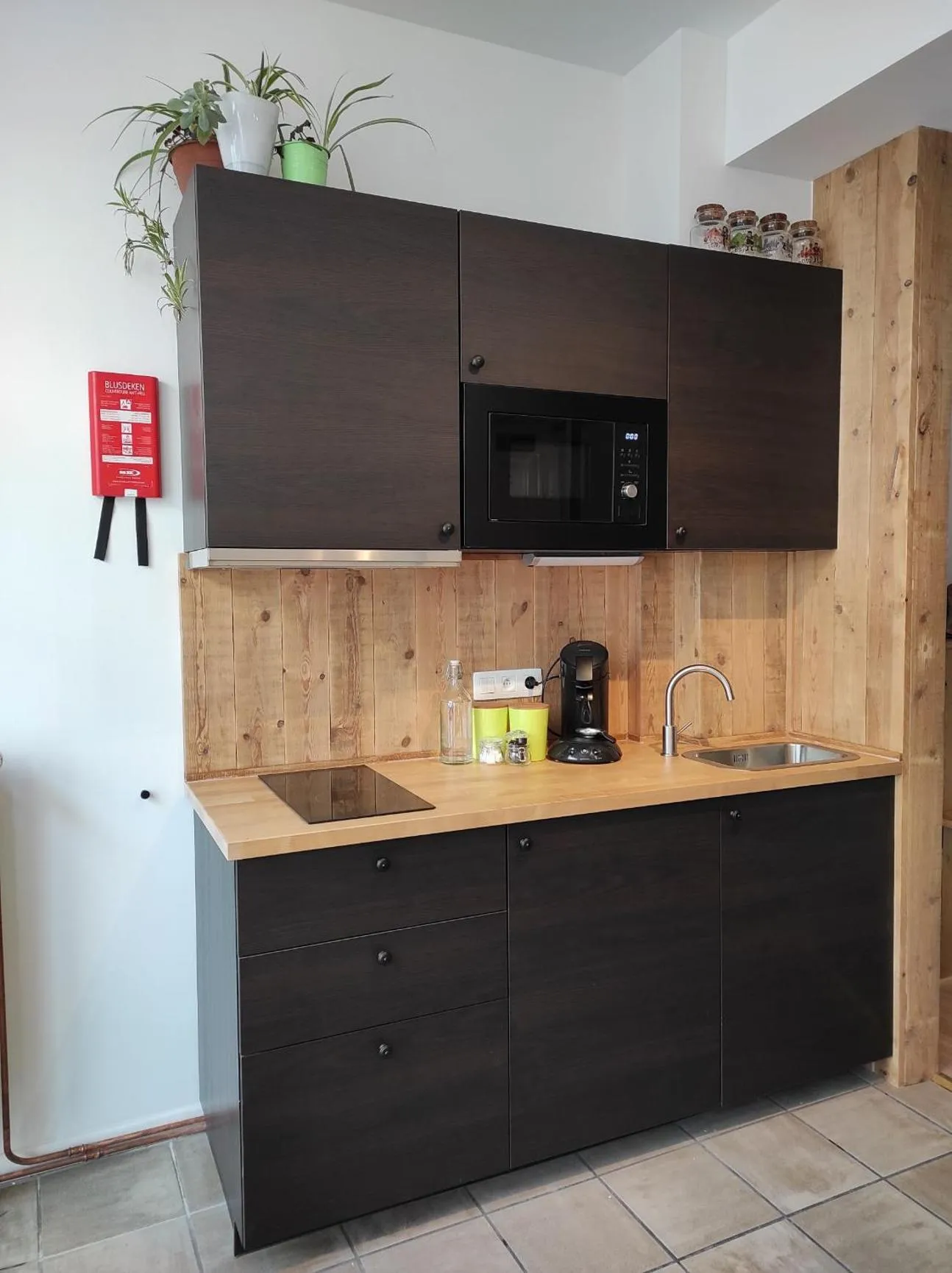 Coffee/tea facilities in B&B In den Roden Schilt