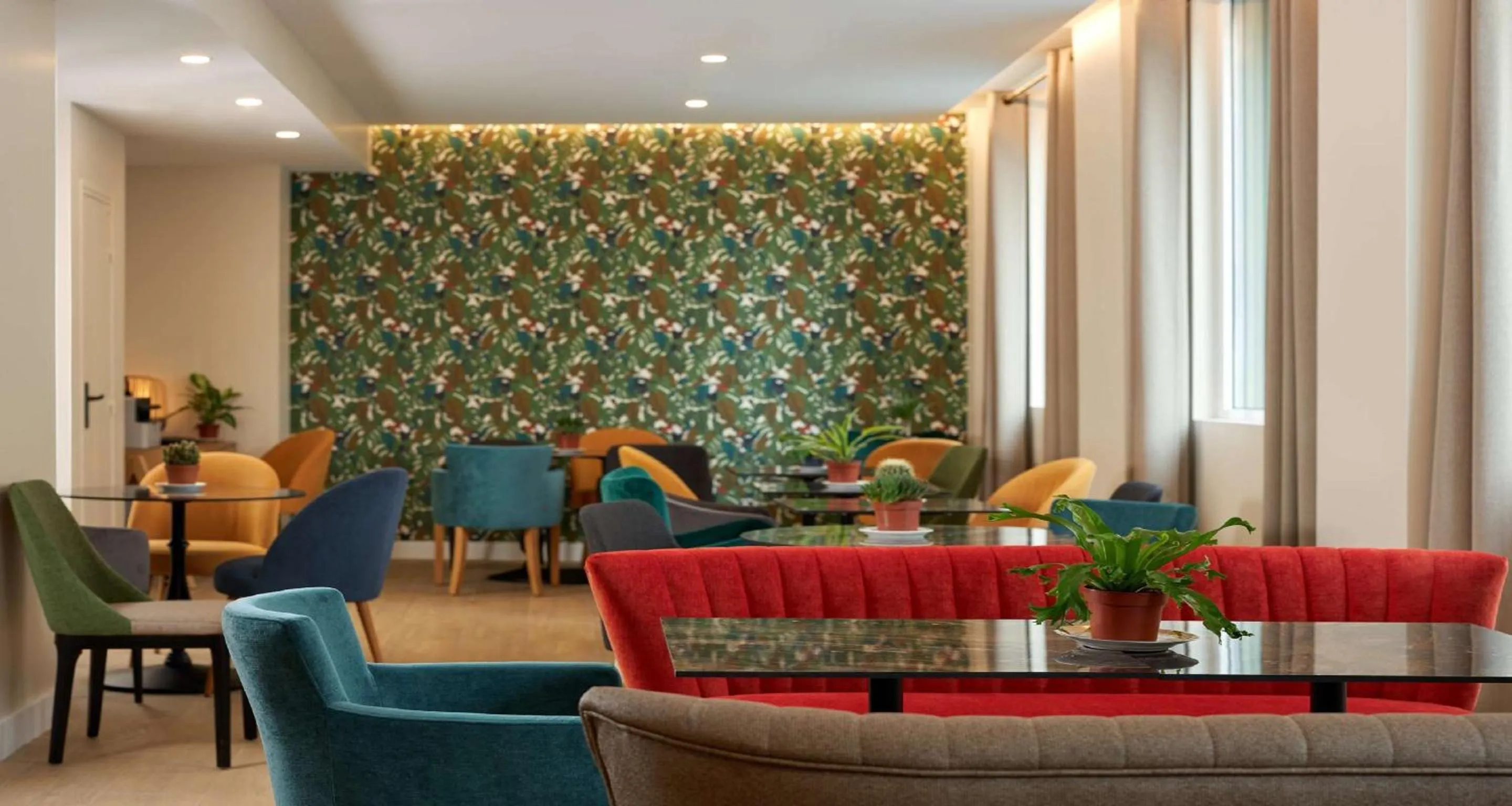 Breakfast in Hotel Apolonia Paris Montmartre; Sure Hotel Collection by Best Western