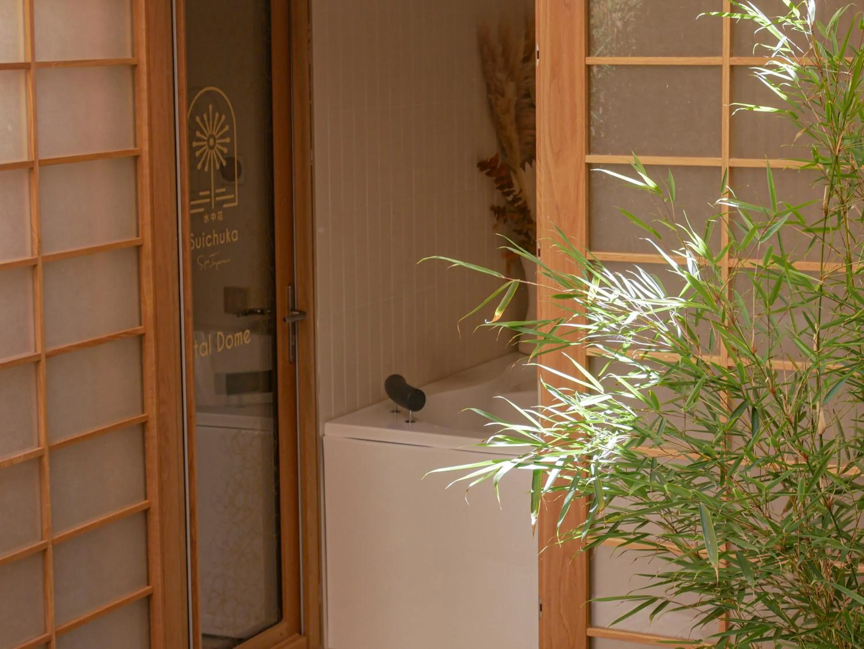 Spa and wellness centre/facilities in Hotel Litteraire Le Swann, BW Premier Collection