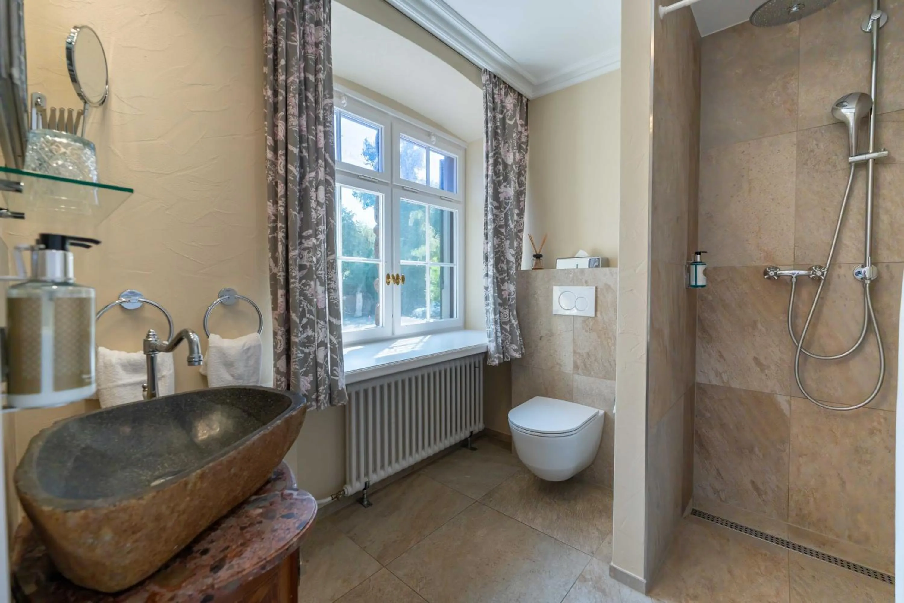 Shower in Hotel Porto Sofie Gottlieben