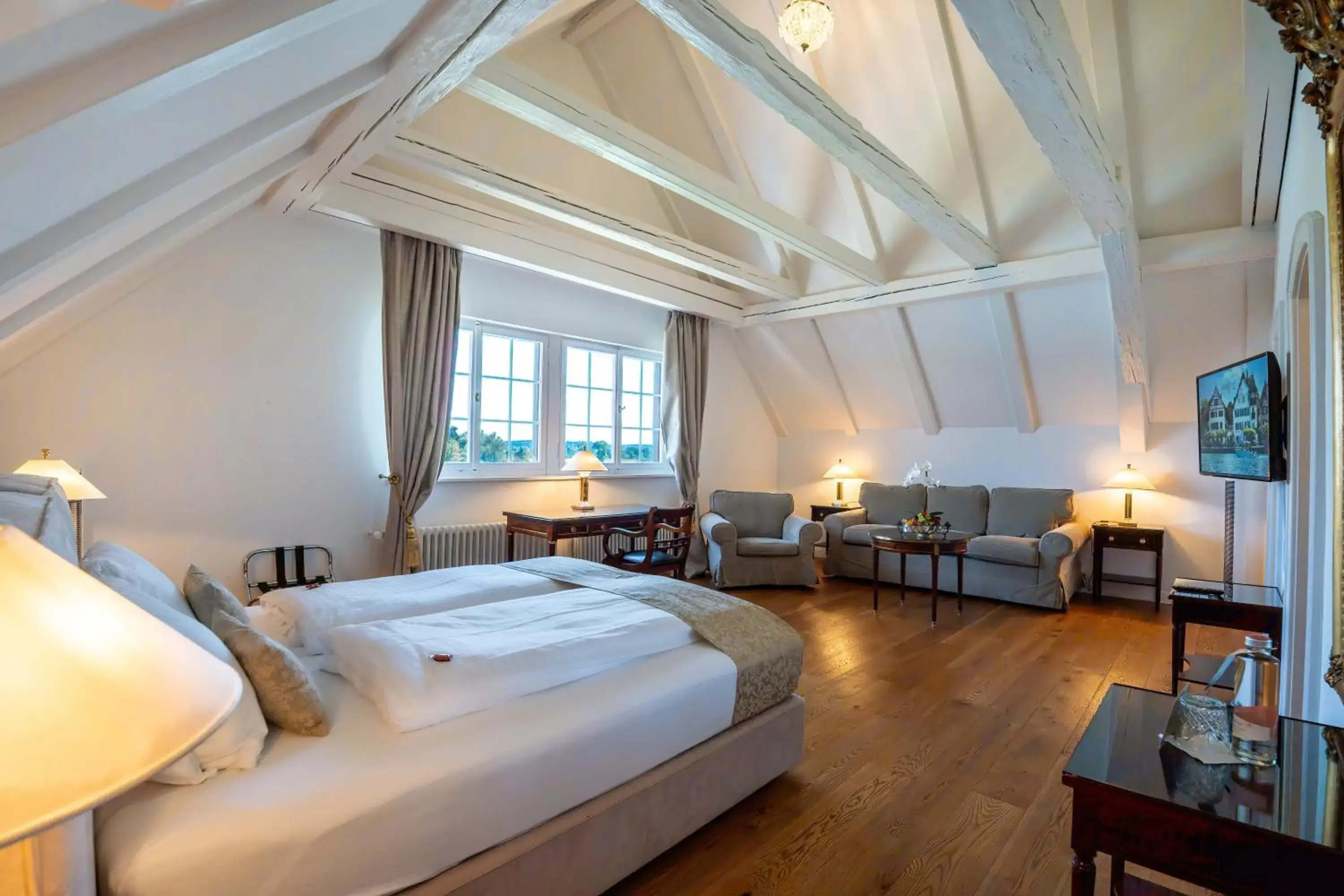 Family Room with Lake View in Hotel Porto Sofie Gottlieben Family Room with Lake View in Hotel Porto Sofie Gottlieben