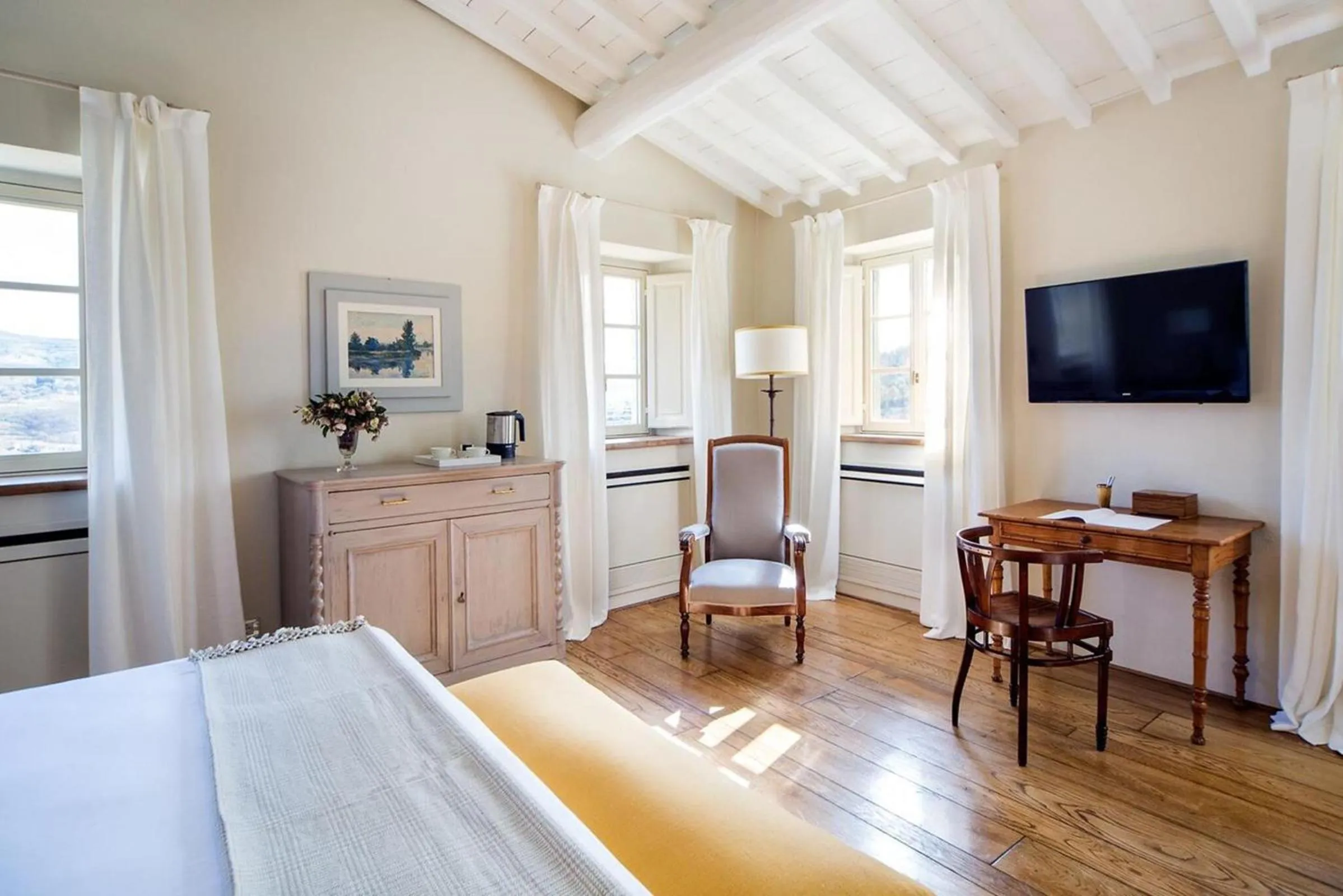 Bedroom, Bed in Borgo Del Cabreo