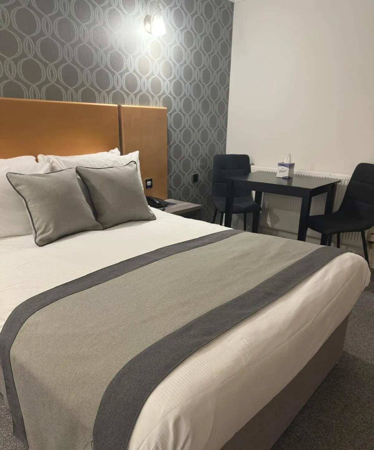 Bedroom, Bed in Stradey Park Hotel