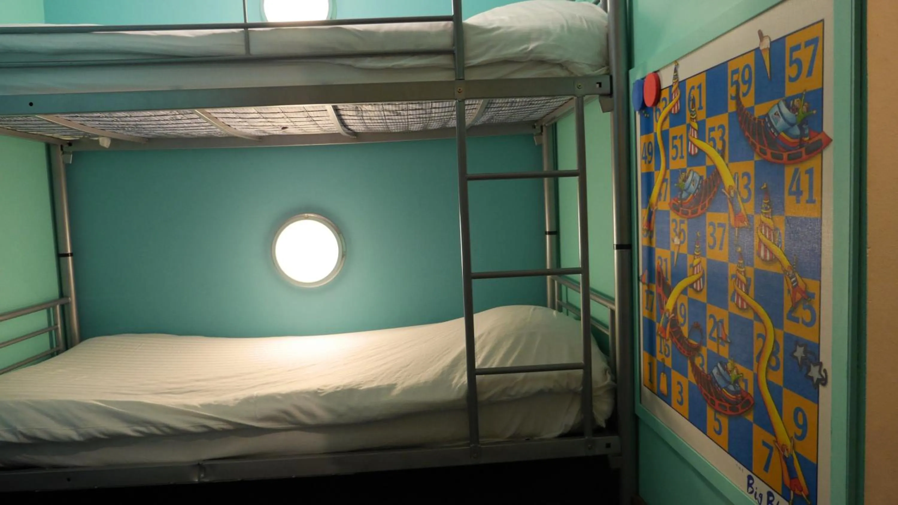 bunk bed, Bed in The Big Blue Hotel - Blackpool Pleasure Beach