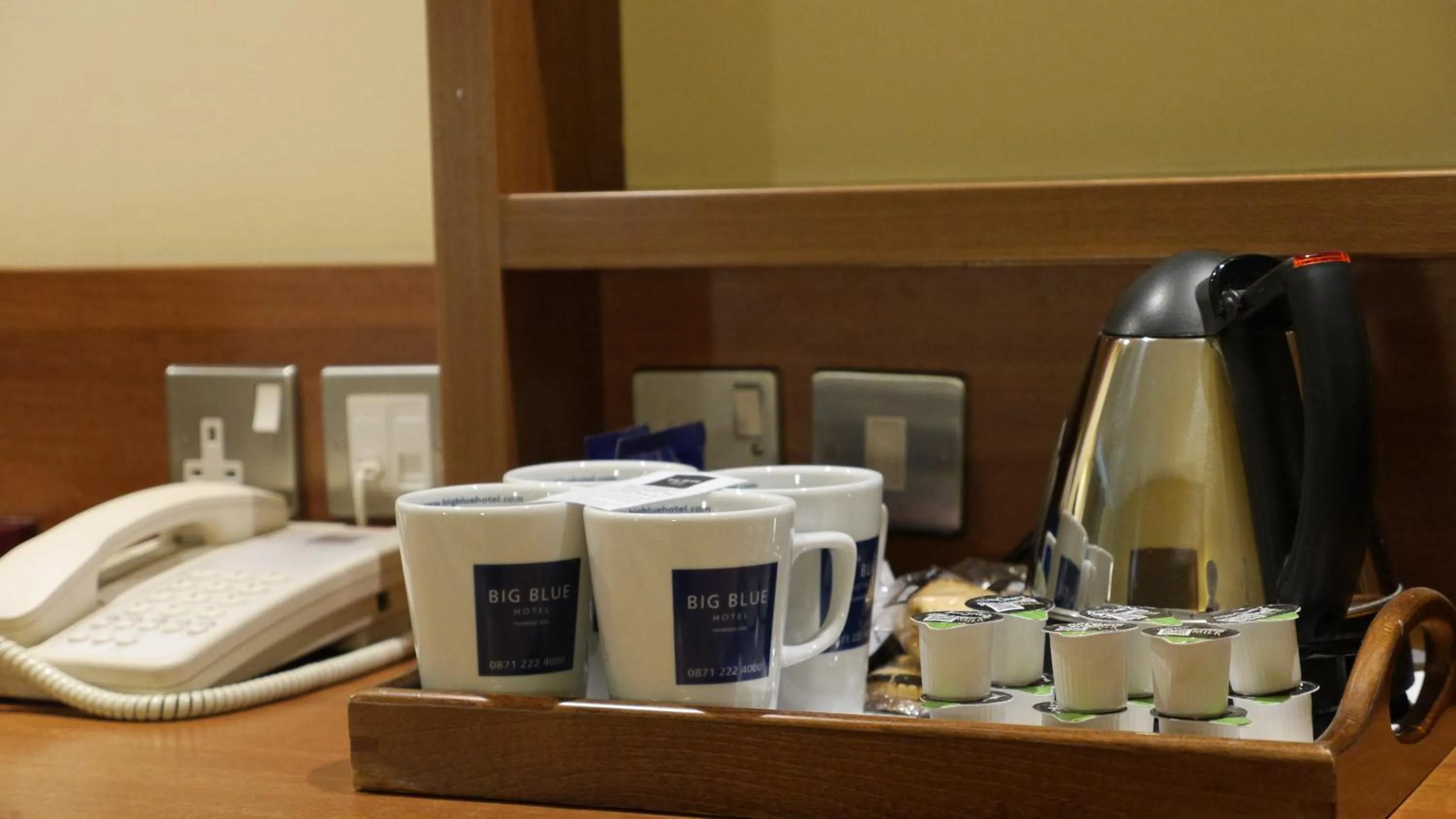 Coffee/tea facilities in The Big Blue Hotel - Blackpool Pleasure Beach