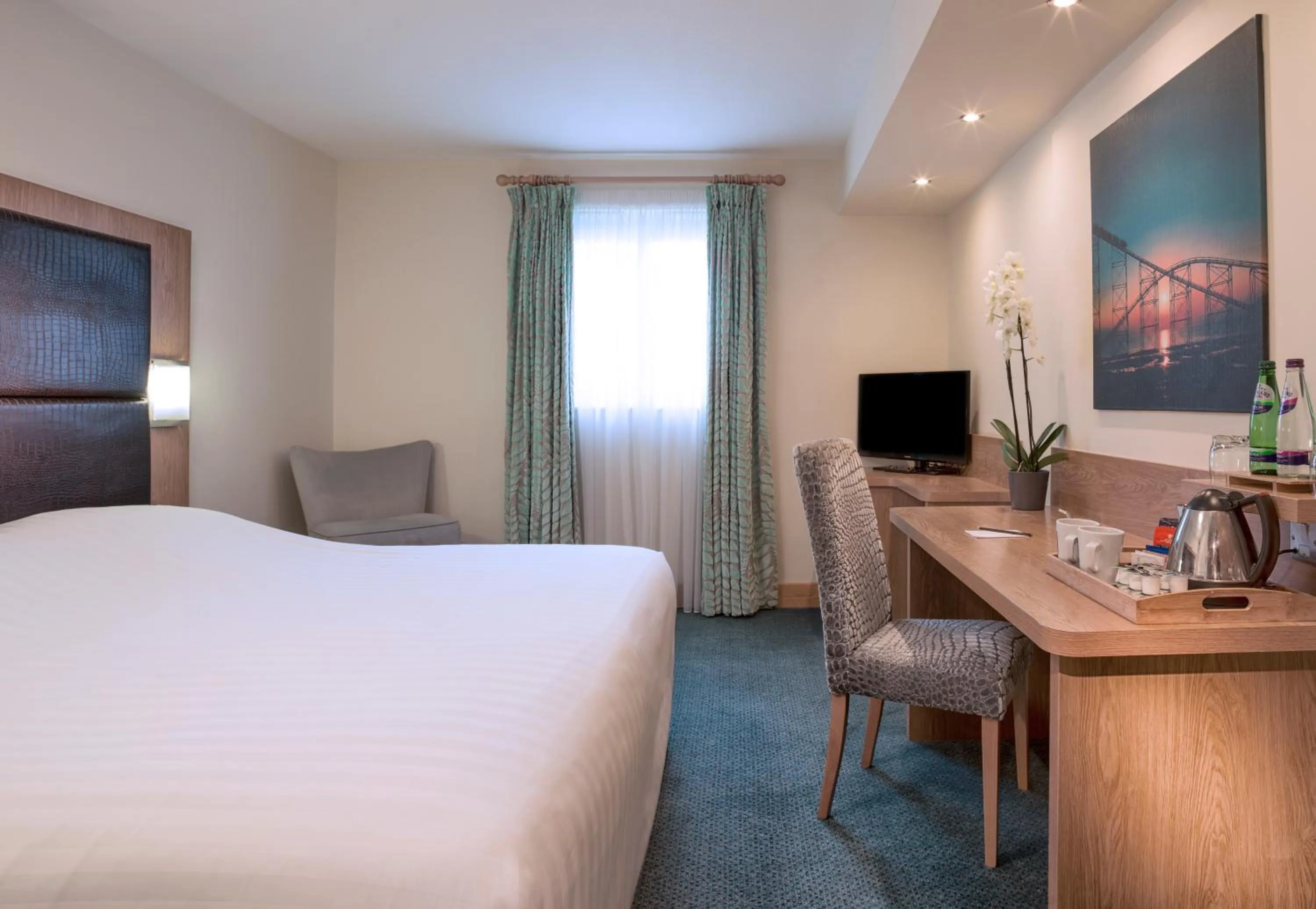 Bed in The Big Blue Hotel - Blackpool Pleasure Beach