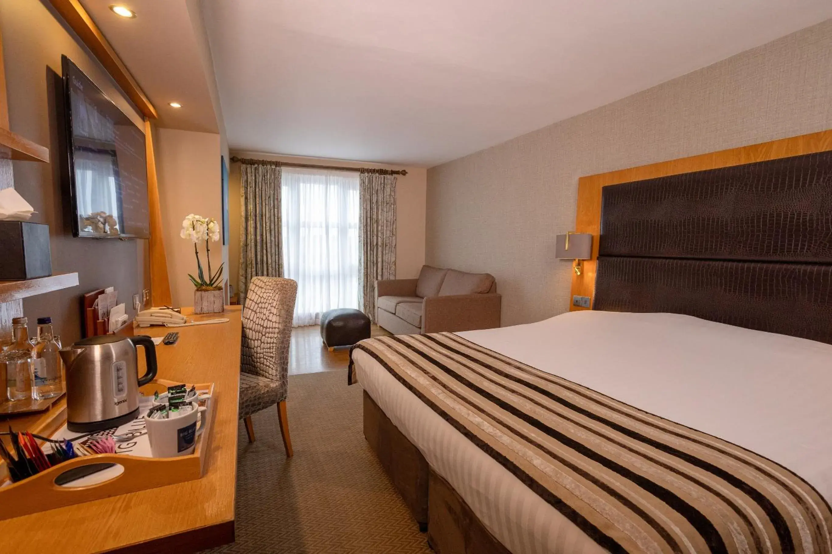 Deluxe Room in The Big Blue Hotel - Blackpool Pleasure Beach Deluxe Room in The Big Blue Hotel - Blackpool Pleasure Beach