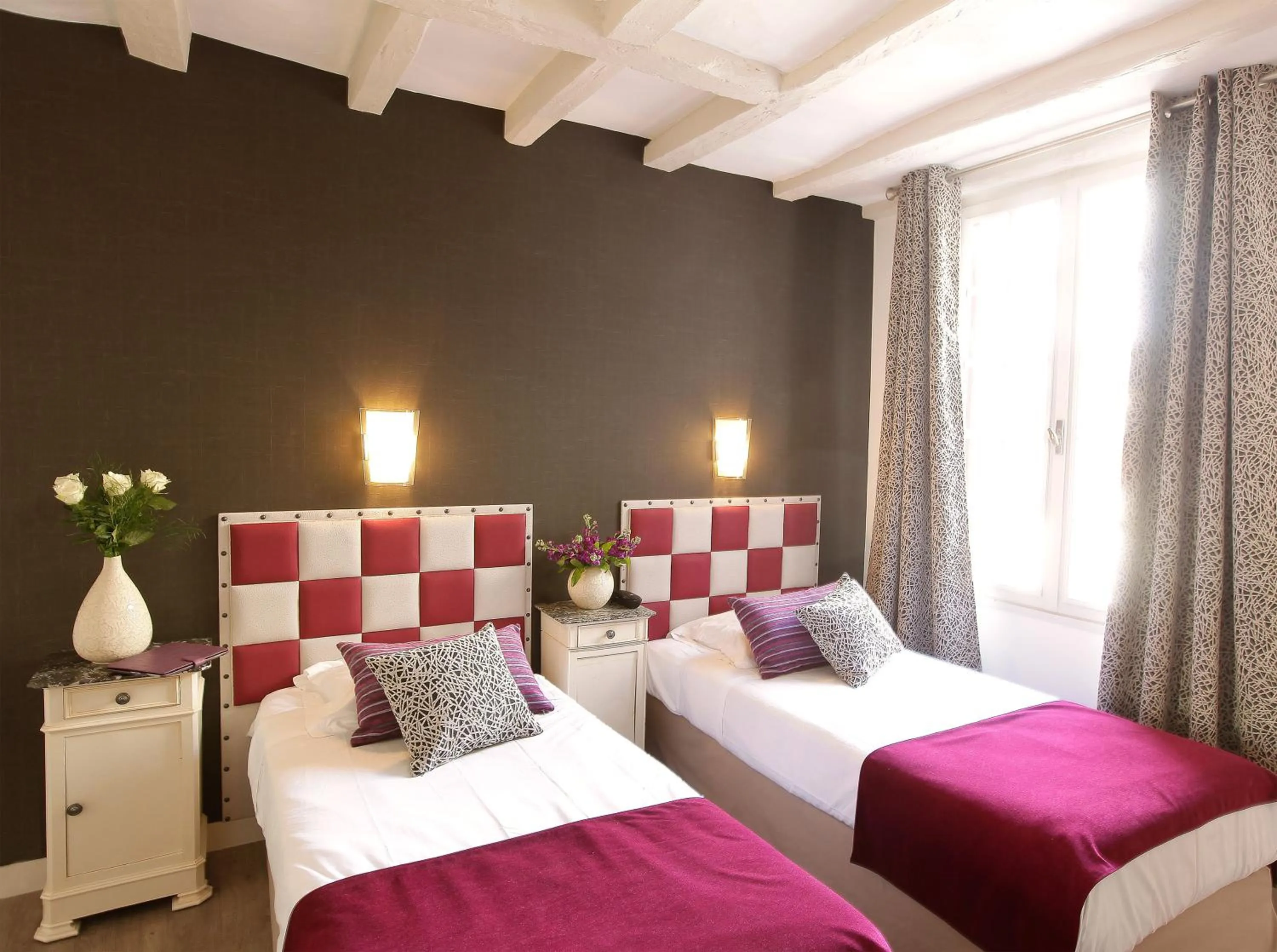 Decorative detail, Bed in Logis Hotel La Croix Blanche Fontevraud