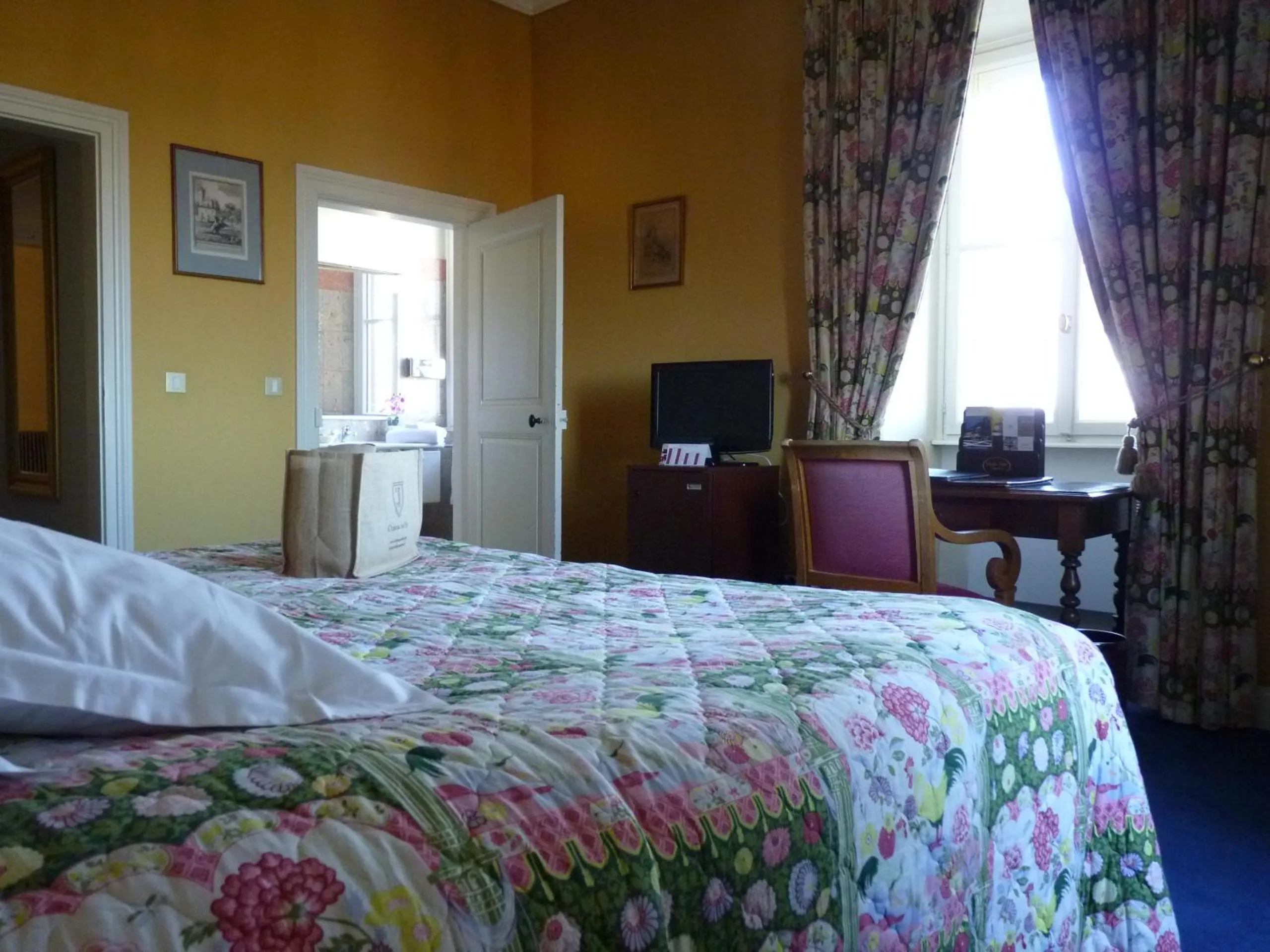 Photo of the whole room in Château d'Isenbourg & SPA