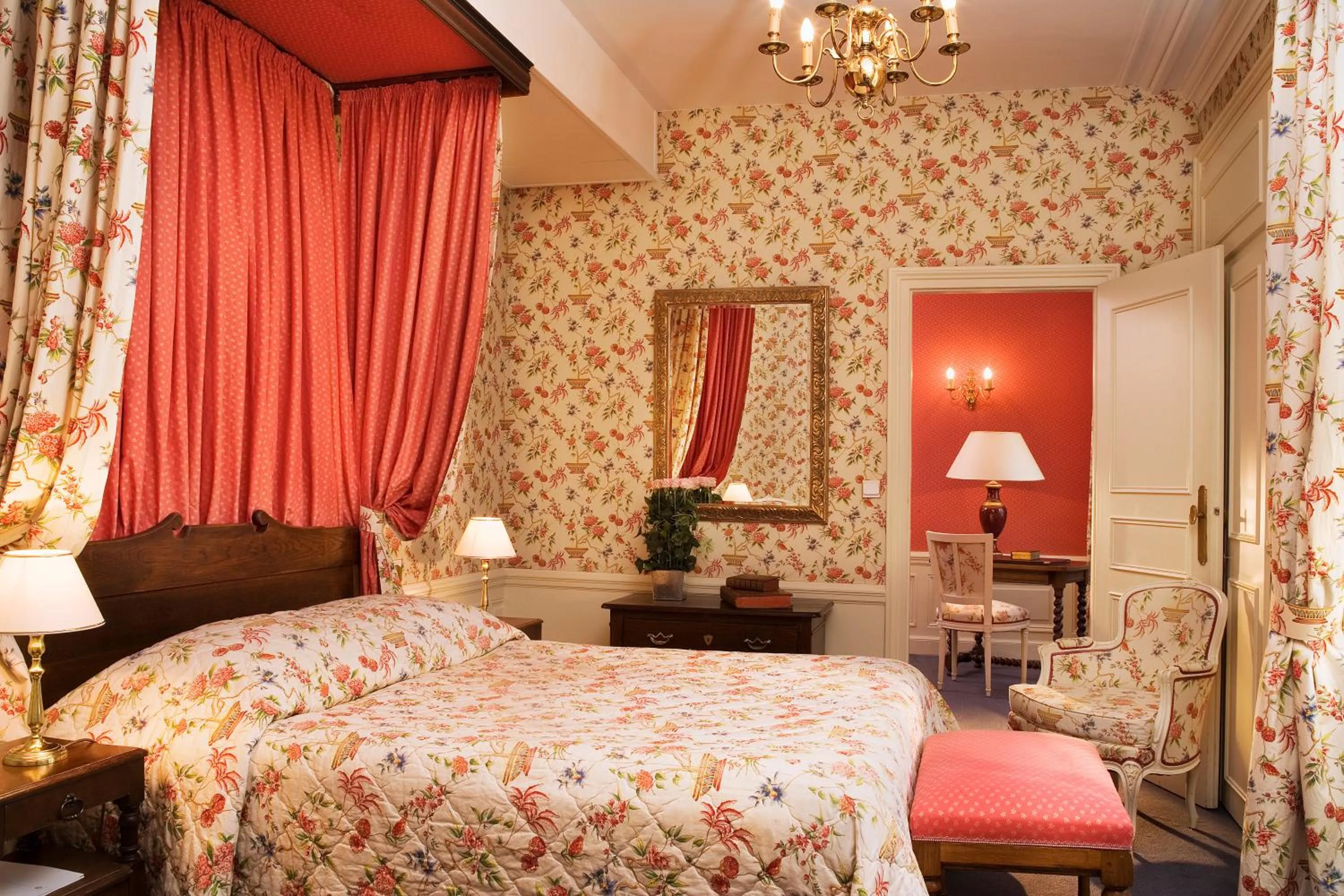 Bedroom in Château d'Isenbourg & SPA