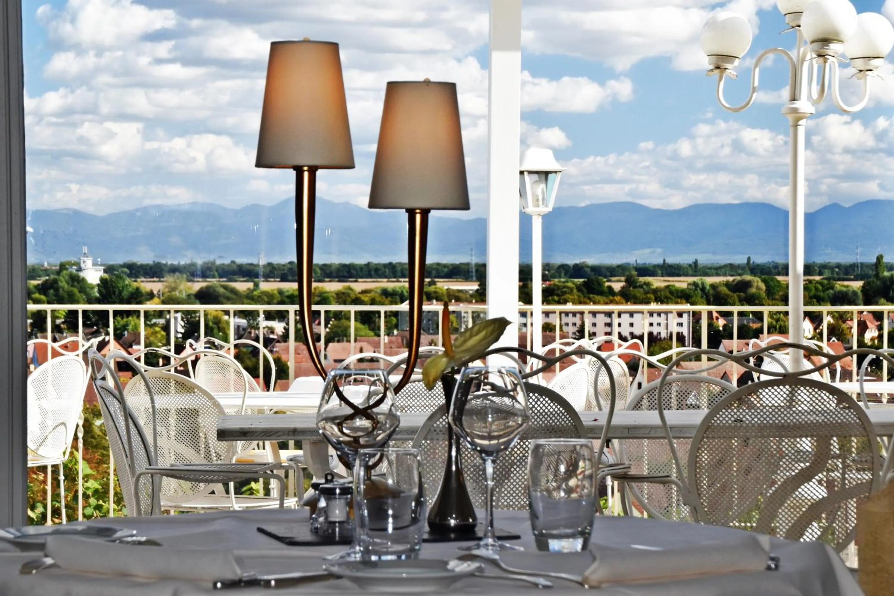 Restaurant/places to eat in Château d'Isenbourg & SPA