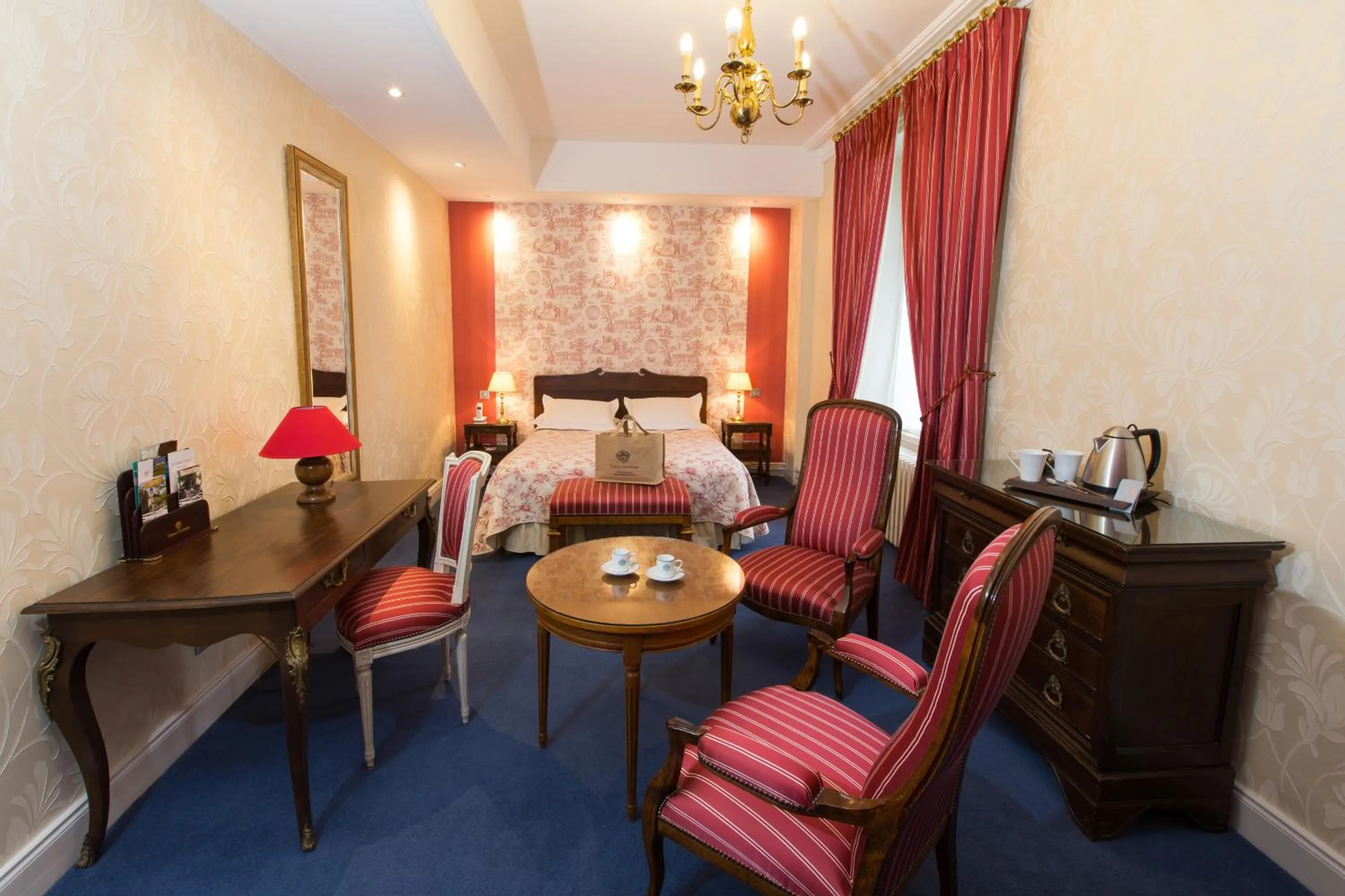 Photo of the whole room in Château d'Isenbourg & SPA