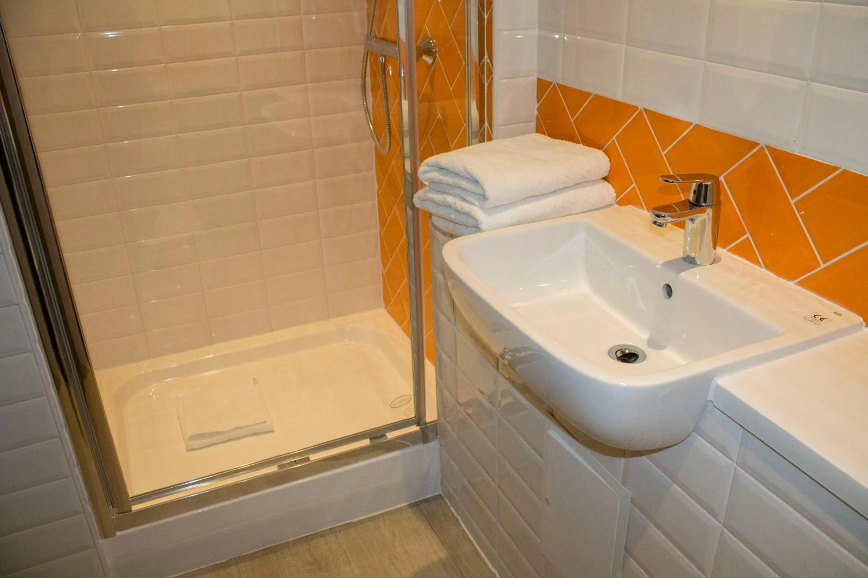 Bathroom in Best Western Plus London Wembley Hotel