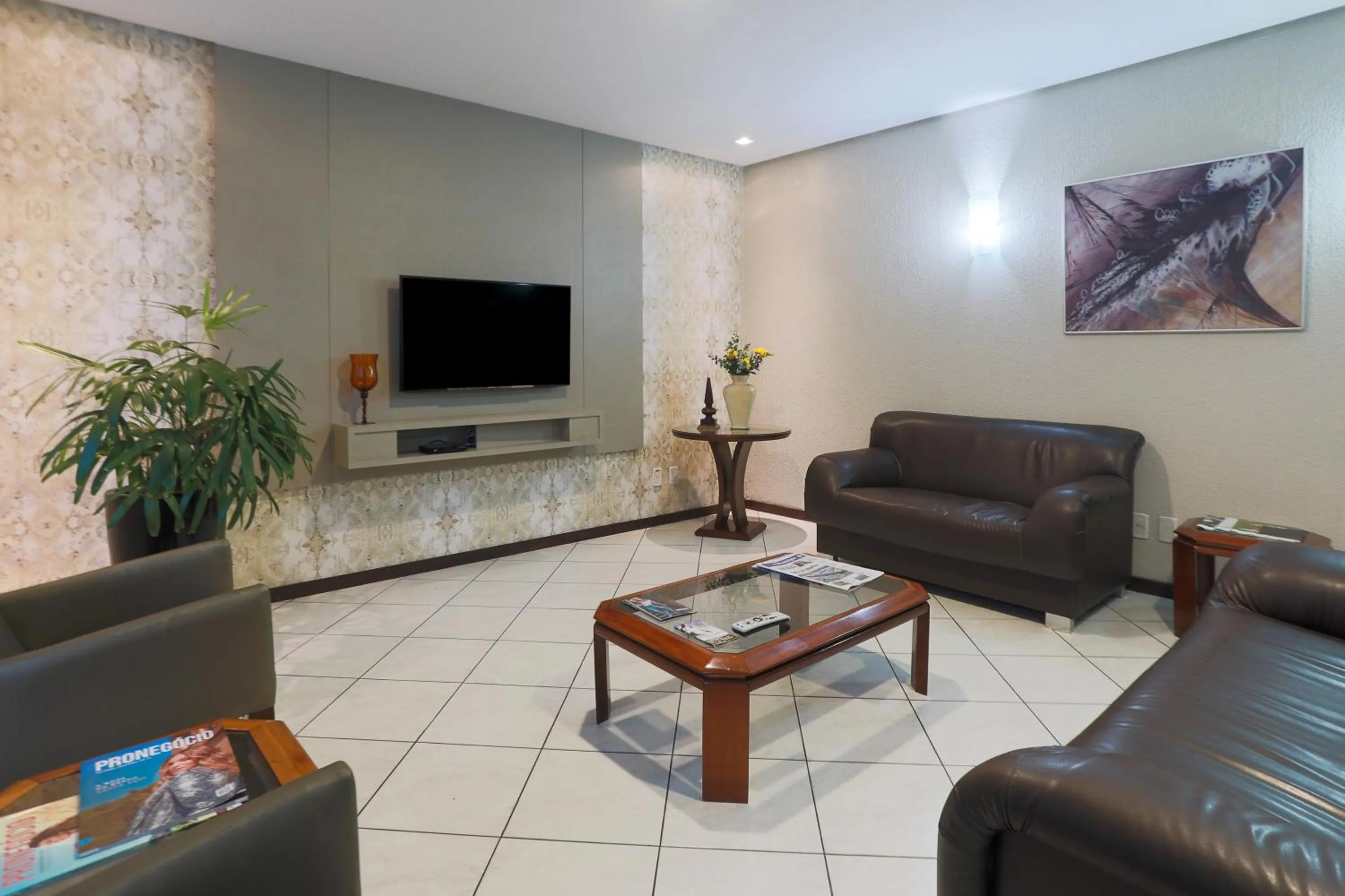 Communal lounge/ TV room in Hotel Veneza