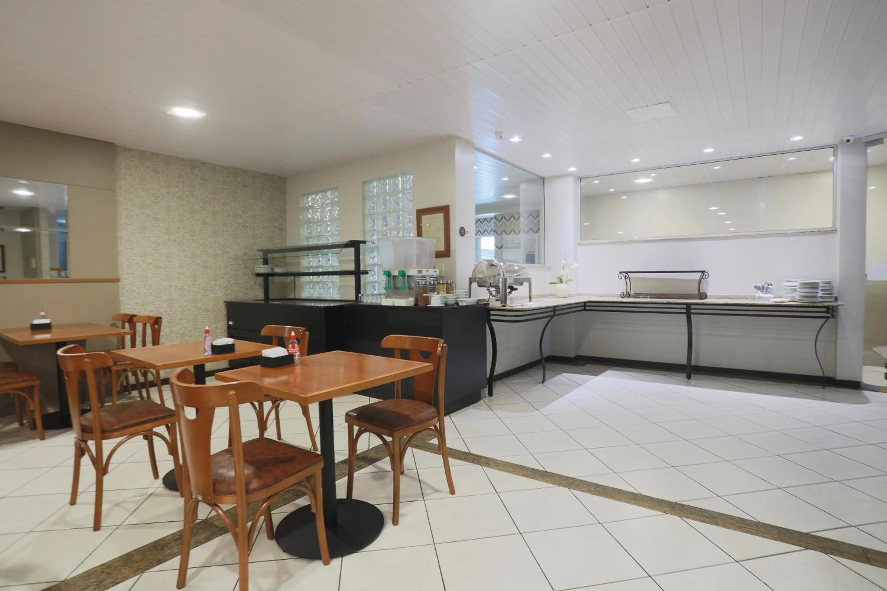 Restaurant/places to eat in Hotel Veneza