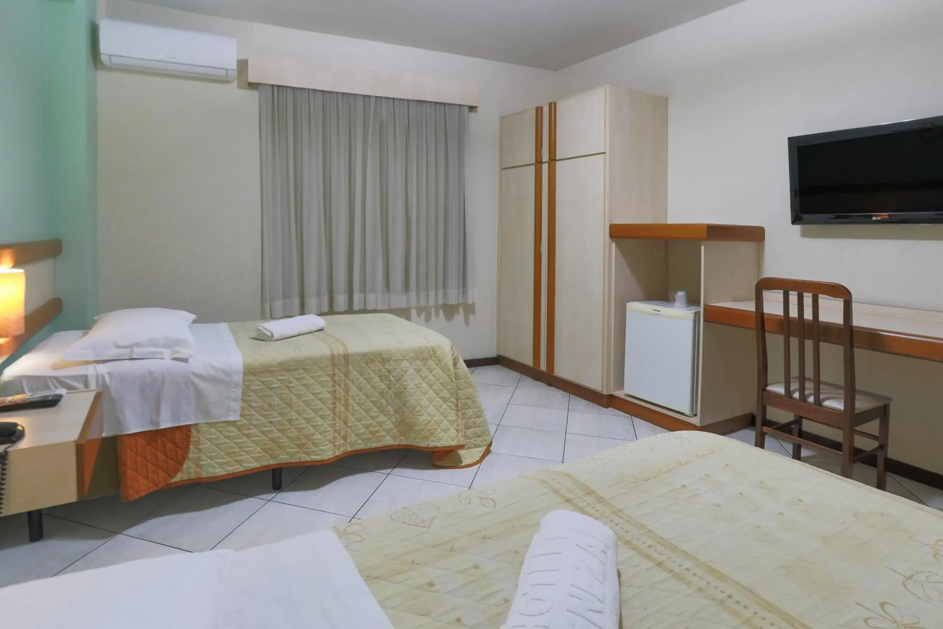 Twin Room in Hotel Veneza Twin Room in Hotel Veneza