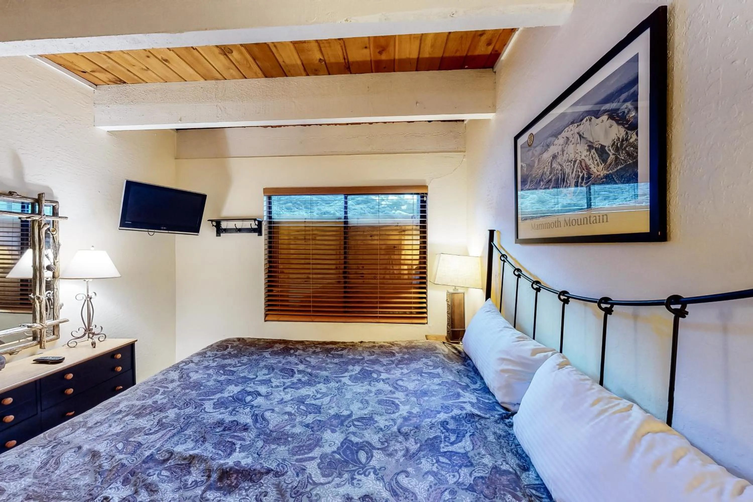 Bed in Val D'Isere 26