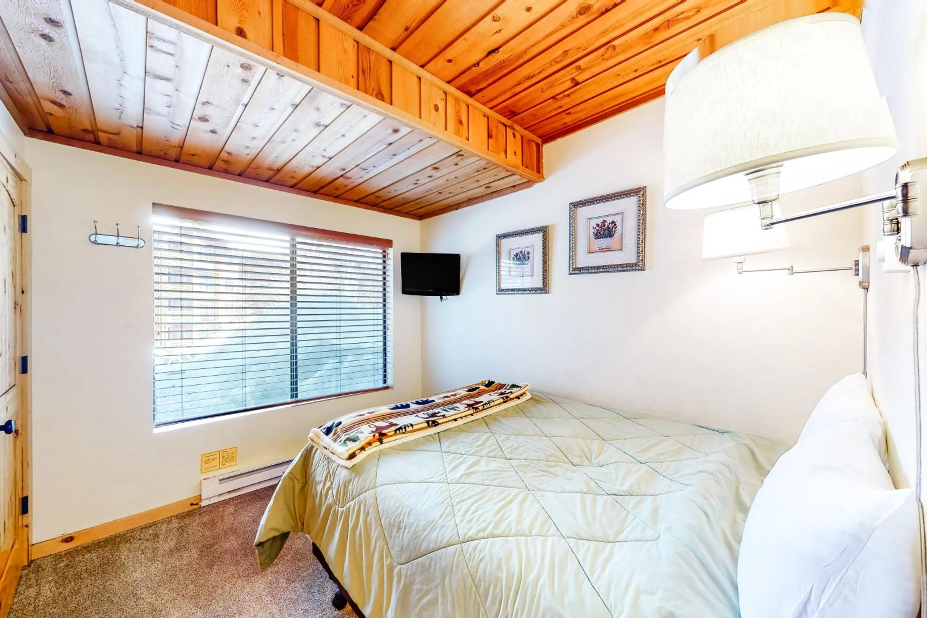 Bed in Val D'Isere 26