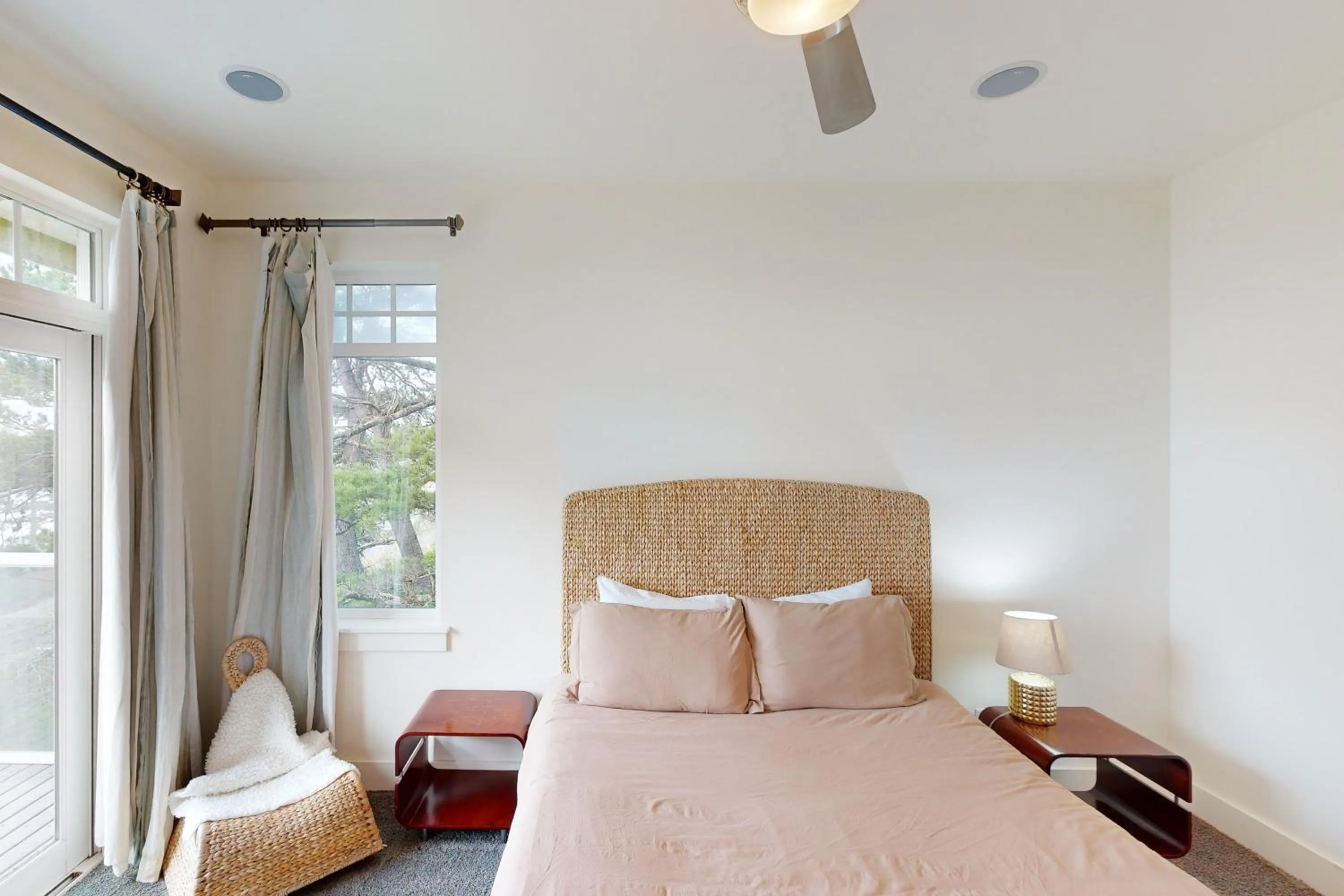 Bed in Alder Beach House