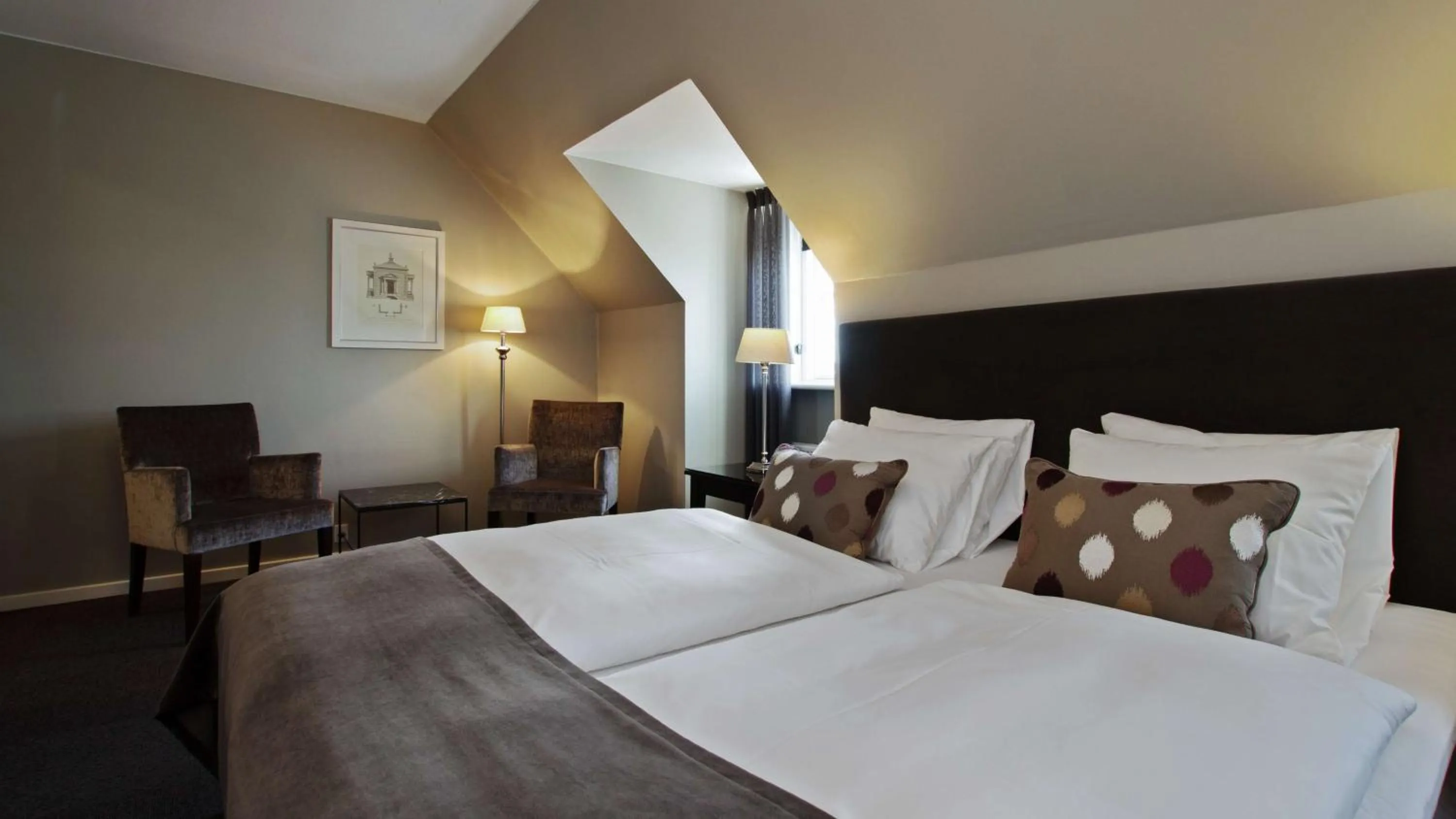 Photo of the whole room, Bed in Hotel Kronjylland