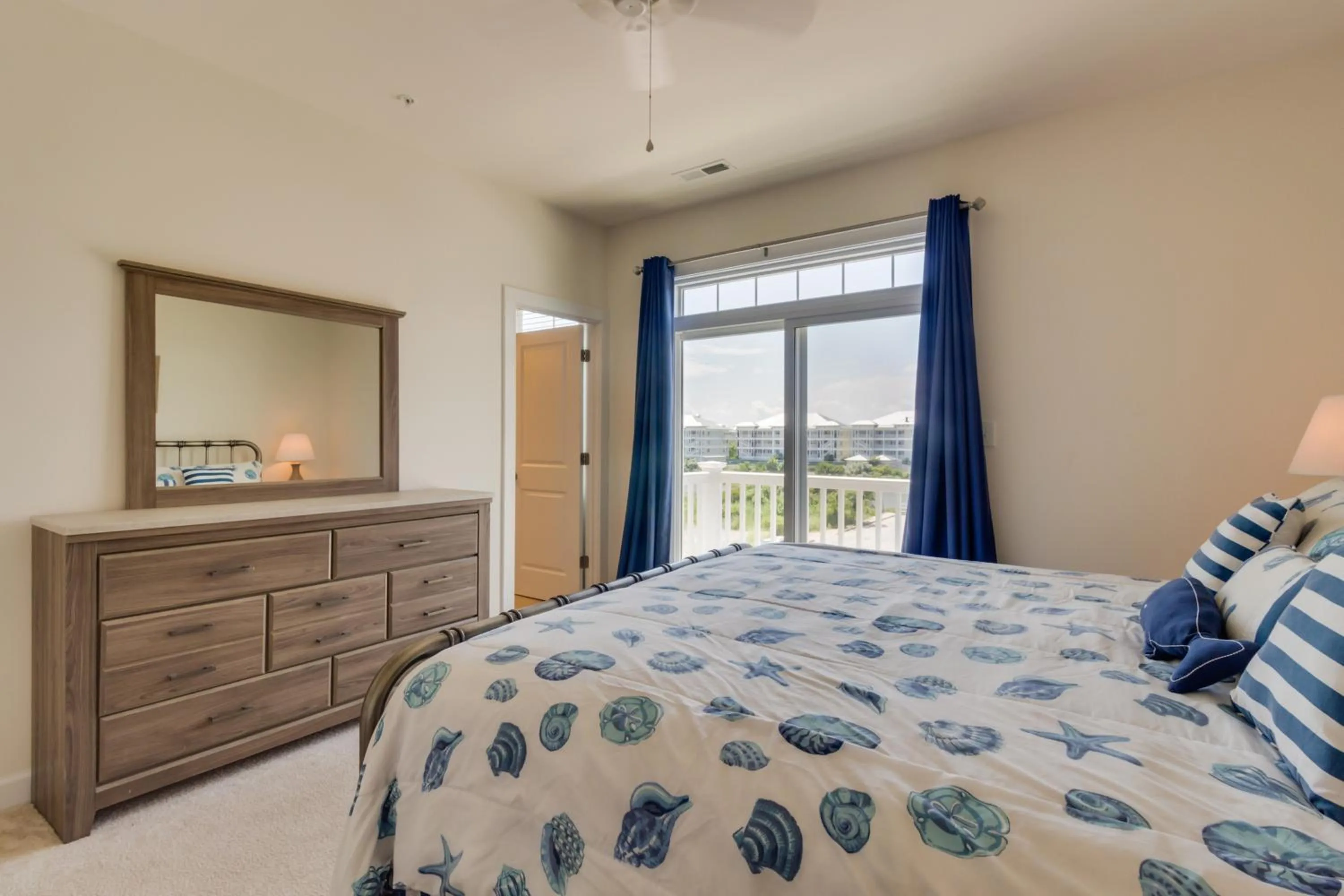 Bed in Broad Marsh Beach House