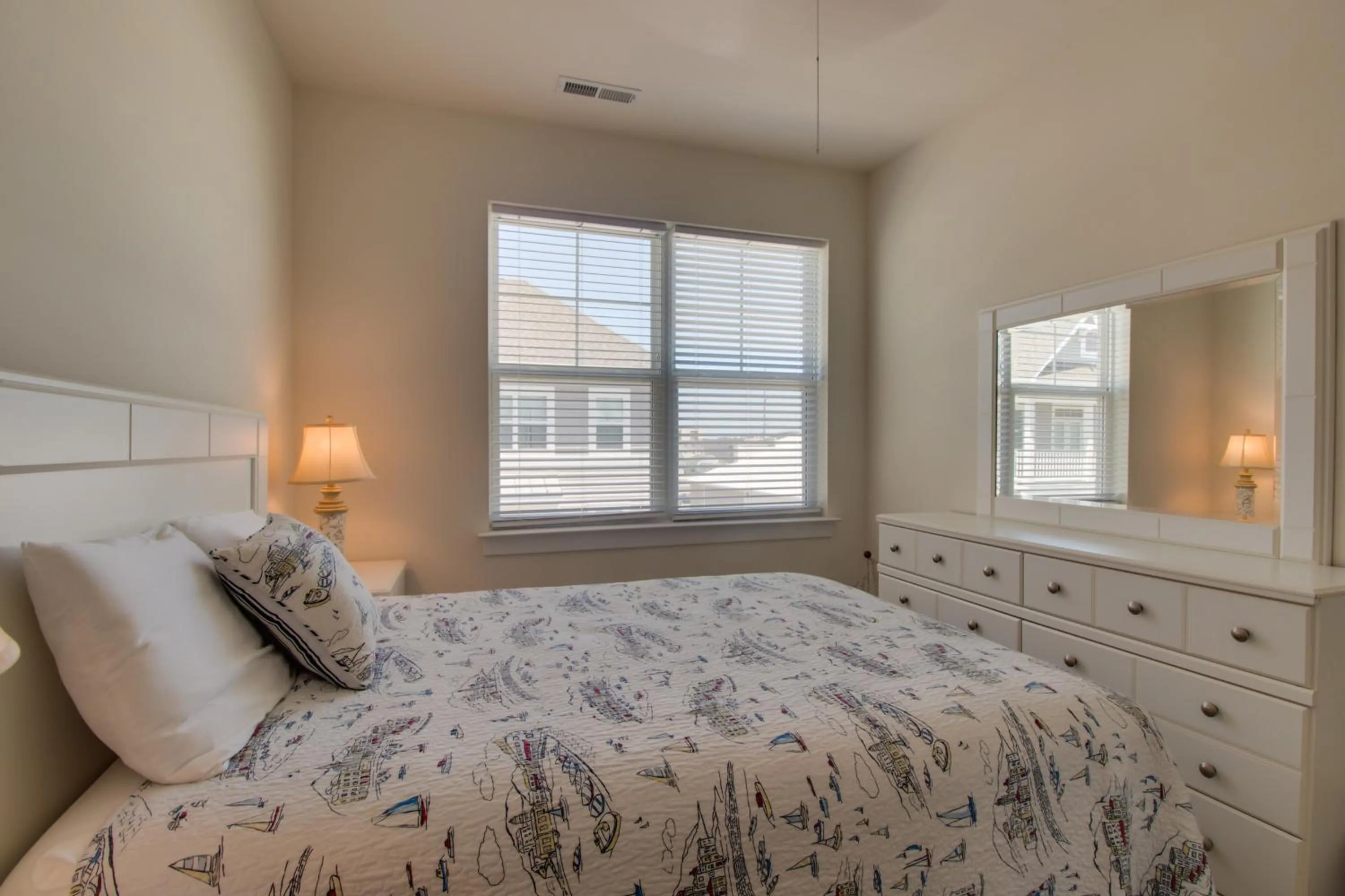Bed in Broad Marsh Beach House