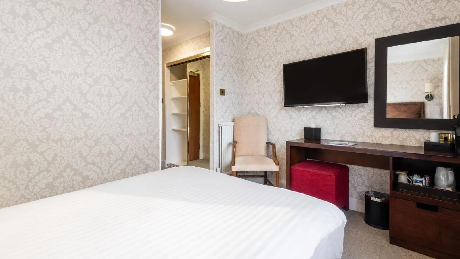 Bedroom, Bed in Scotland's Spa Hotel