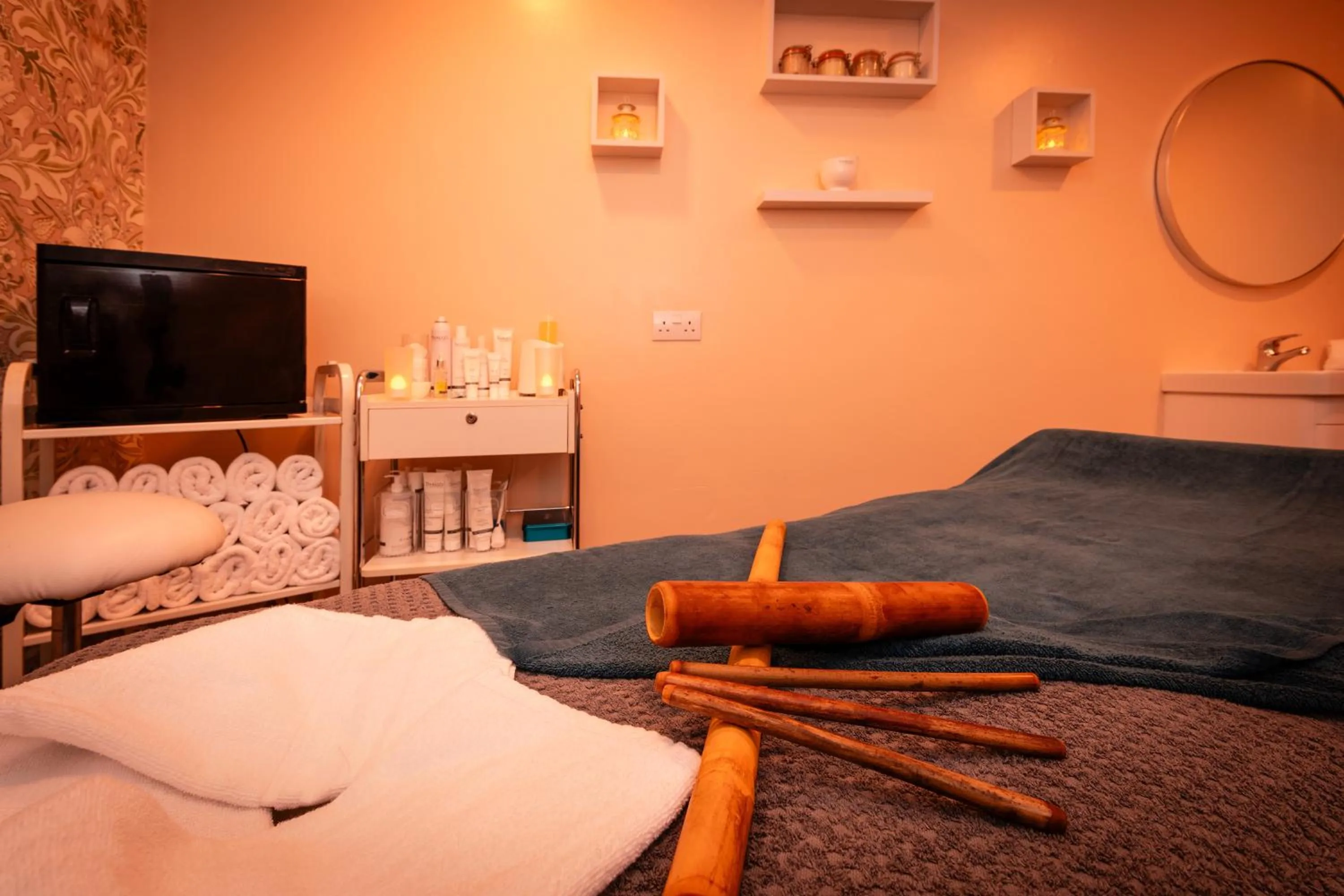 Spa and wellness centre/facilities, Bed in Scotland's Spa Hotel