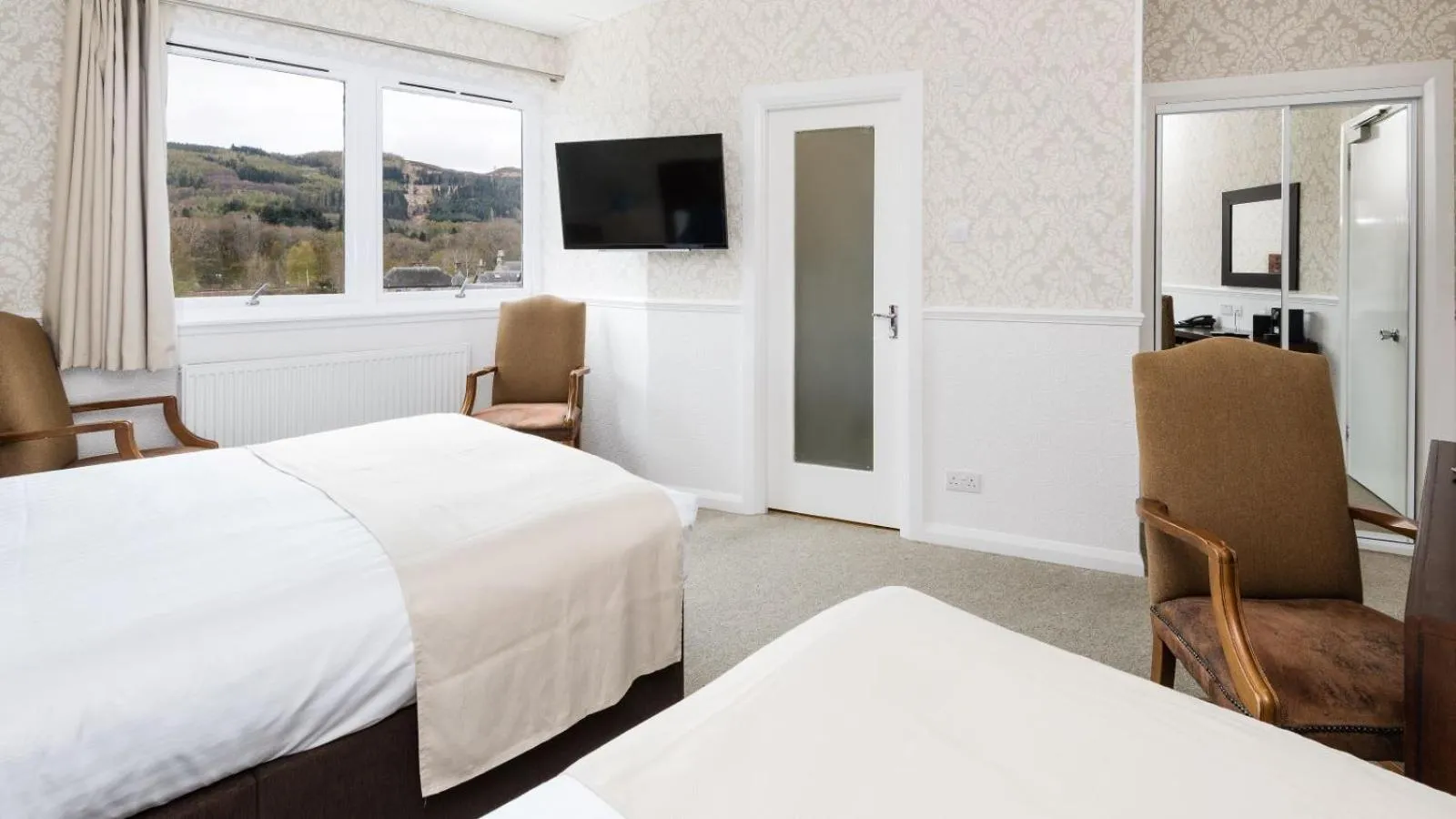 Bedroom, Bed in Scotland's Spa Hotel