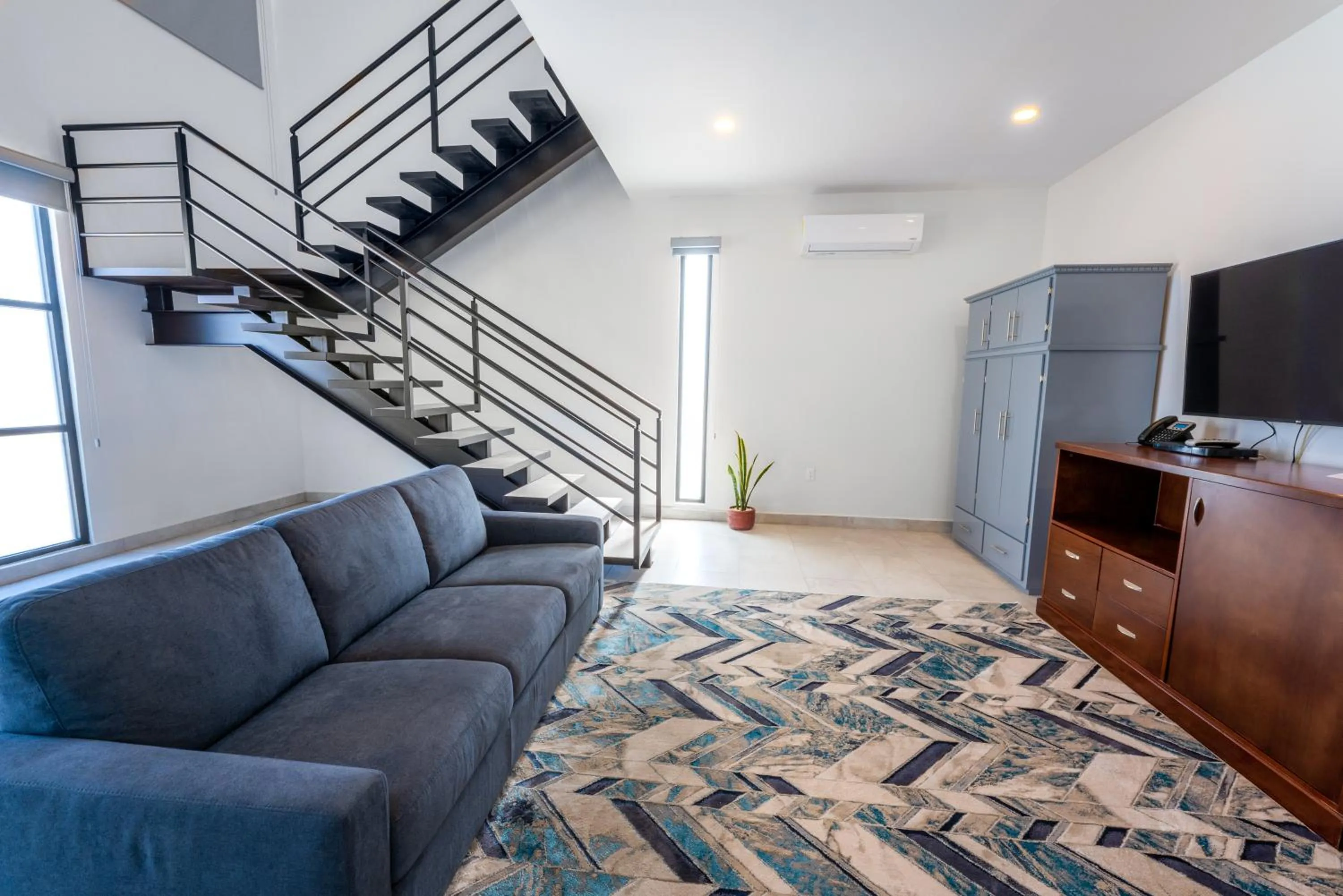 Communal lounge/ TV room in Laguna Shores Resort
