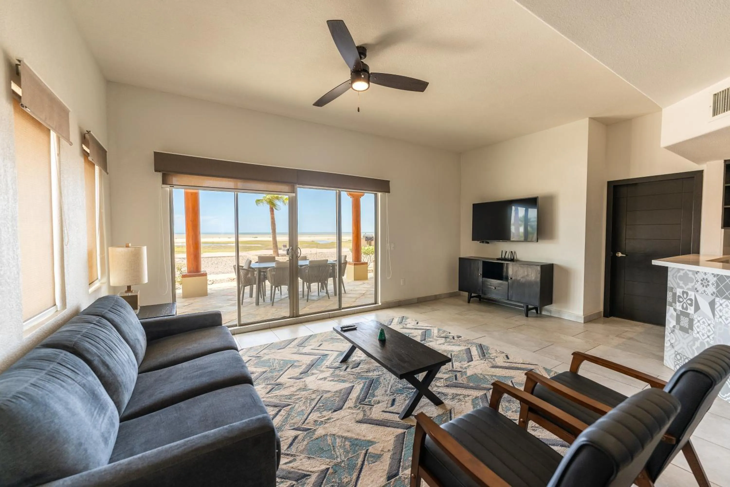 TV and multimedia in Laguna Shores Resort