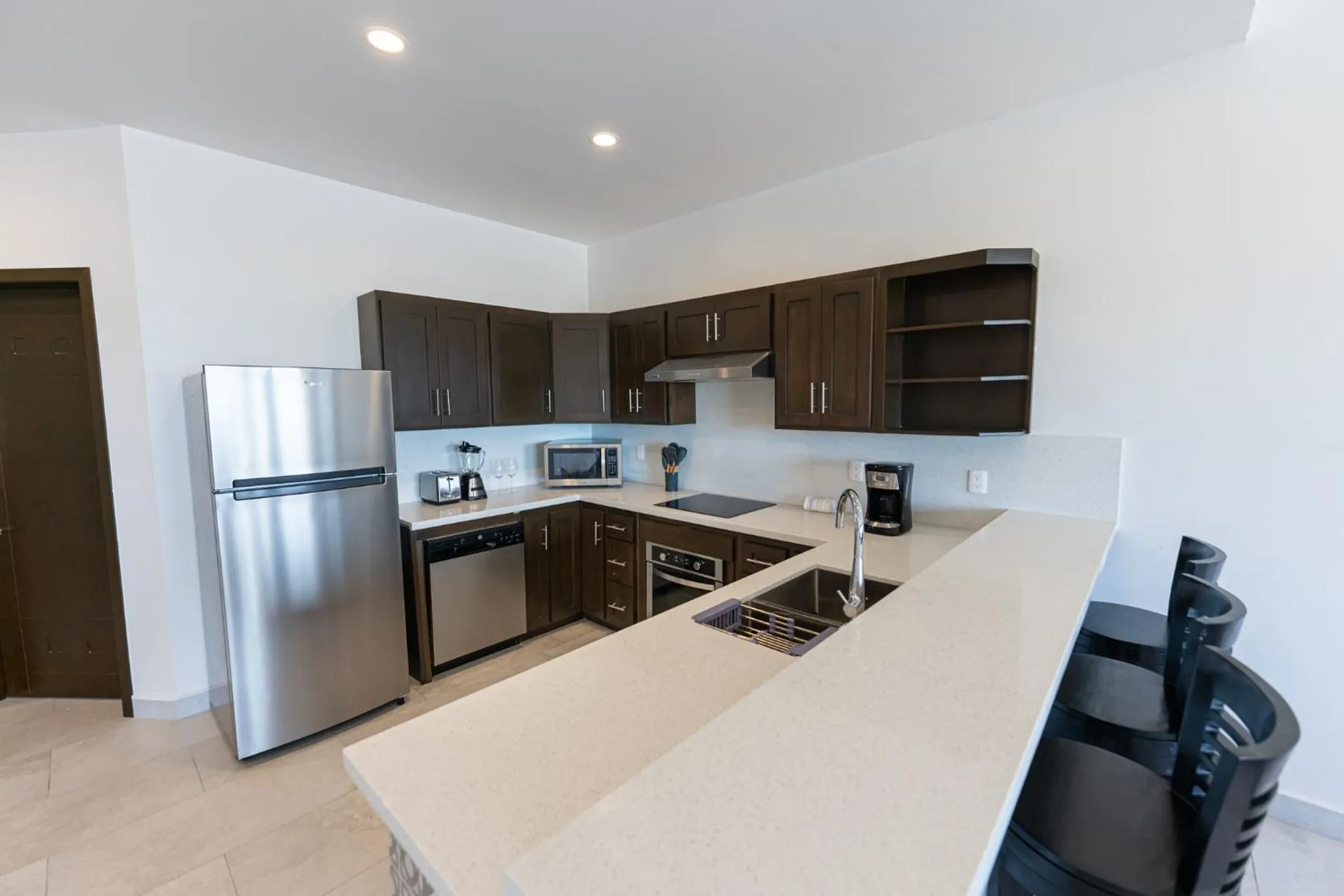 Kitchen or kitchenette in Laguna Shores Resort