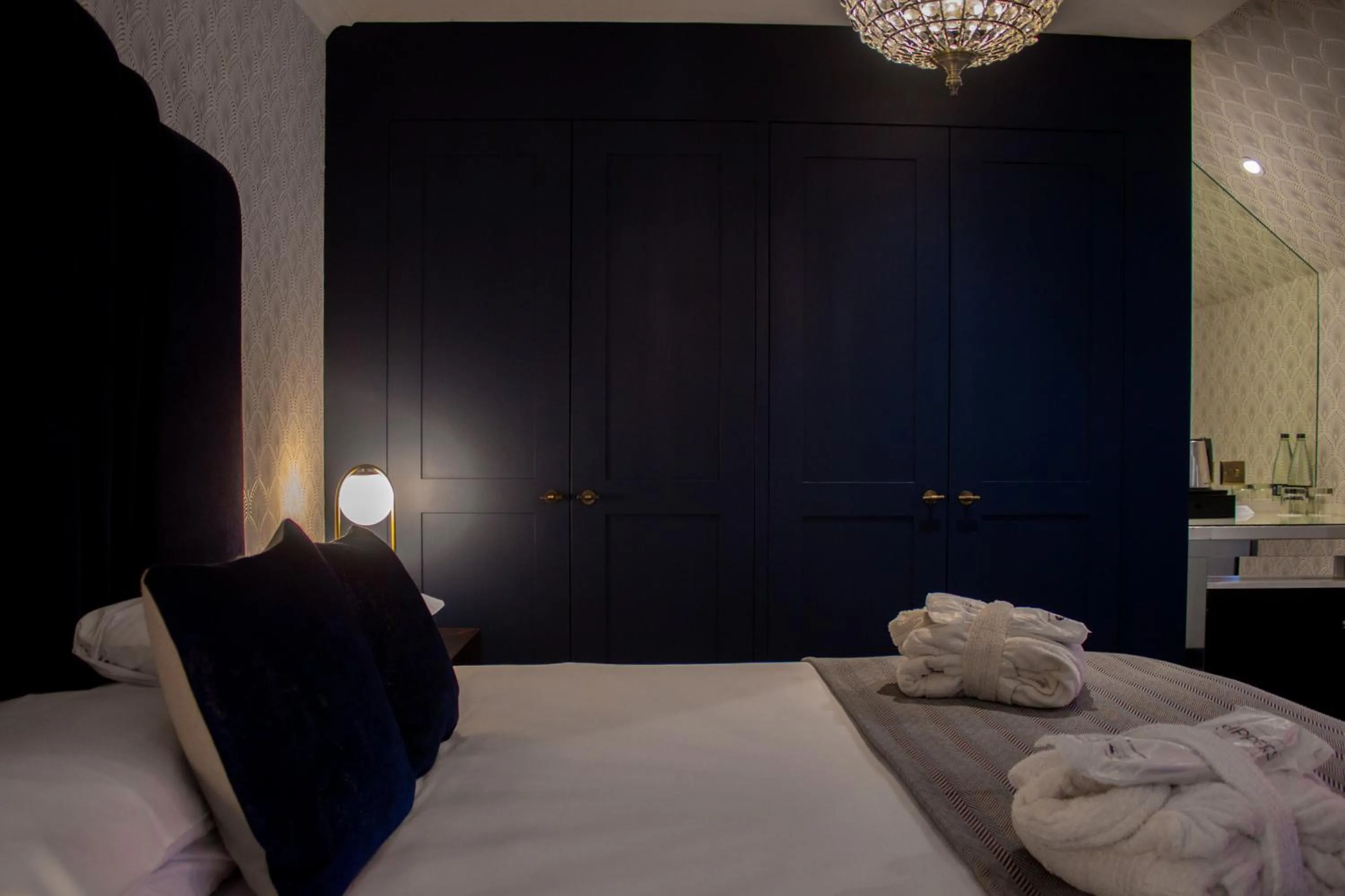 Bedroom, Bed in The Winchester Hotel and Spa