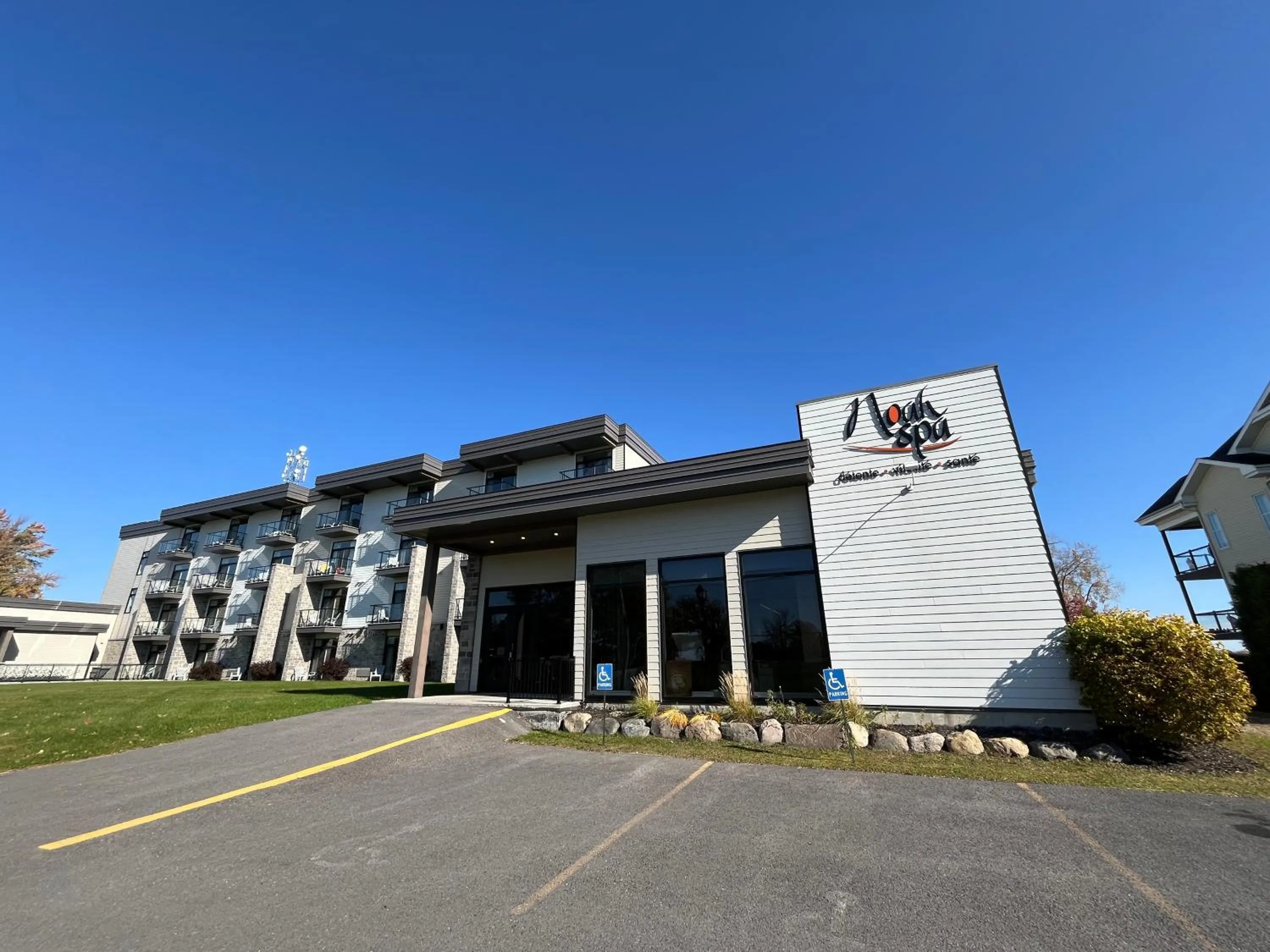 Spa and wellness centre/facilities in La Cache du Lac Champlain