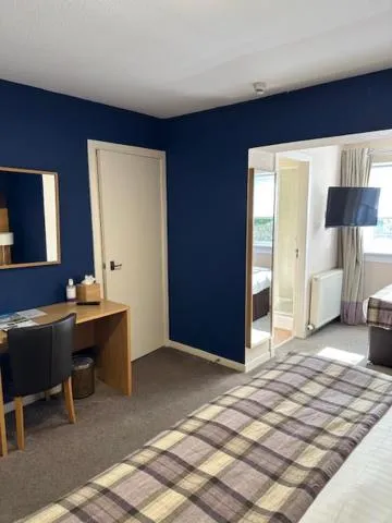 Bedroom, Bed in The Acarsaid - Pitlochry