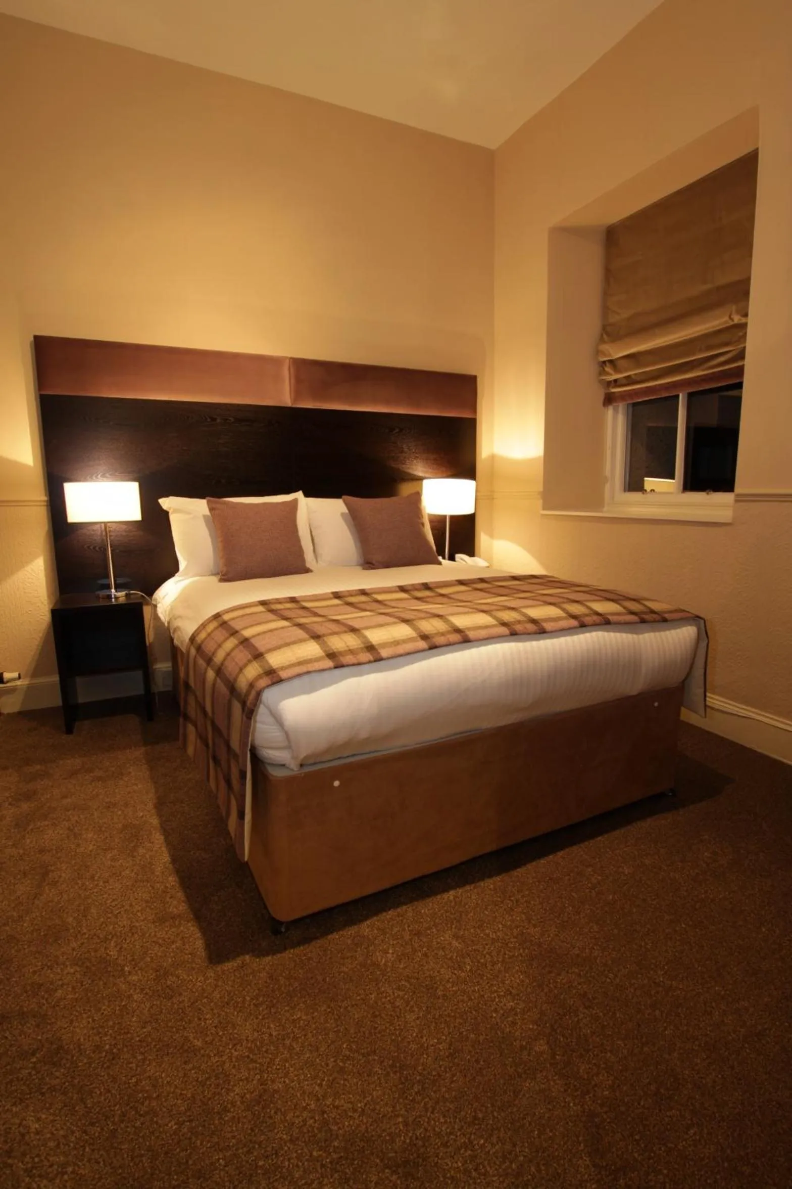 Other, Bed in The Acarsaid - Pitlochry