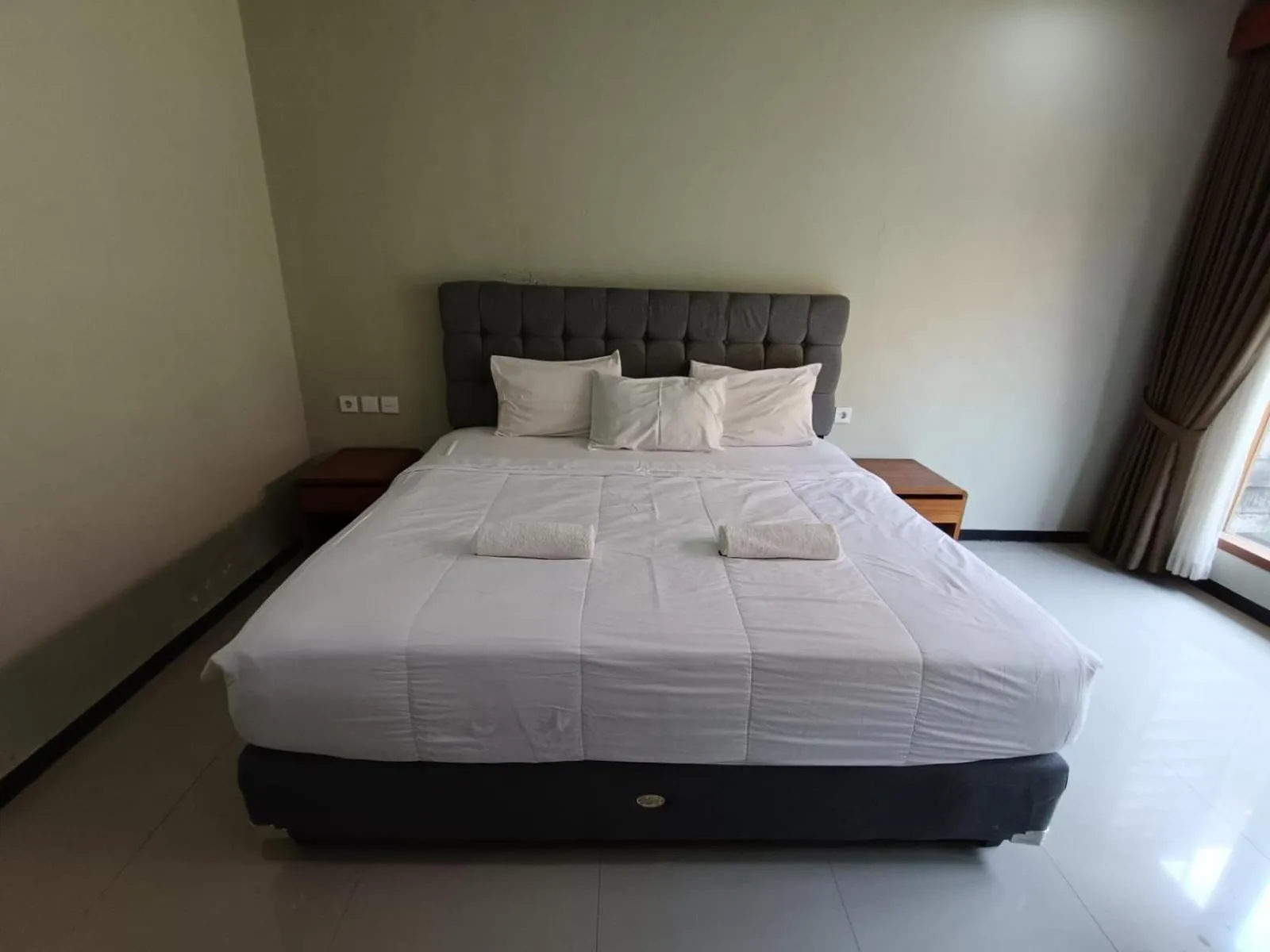 Bed in Hastina Hotel Lombok