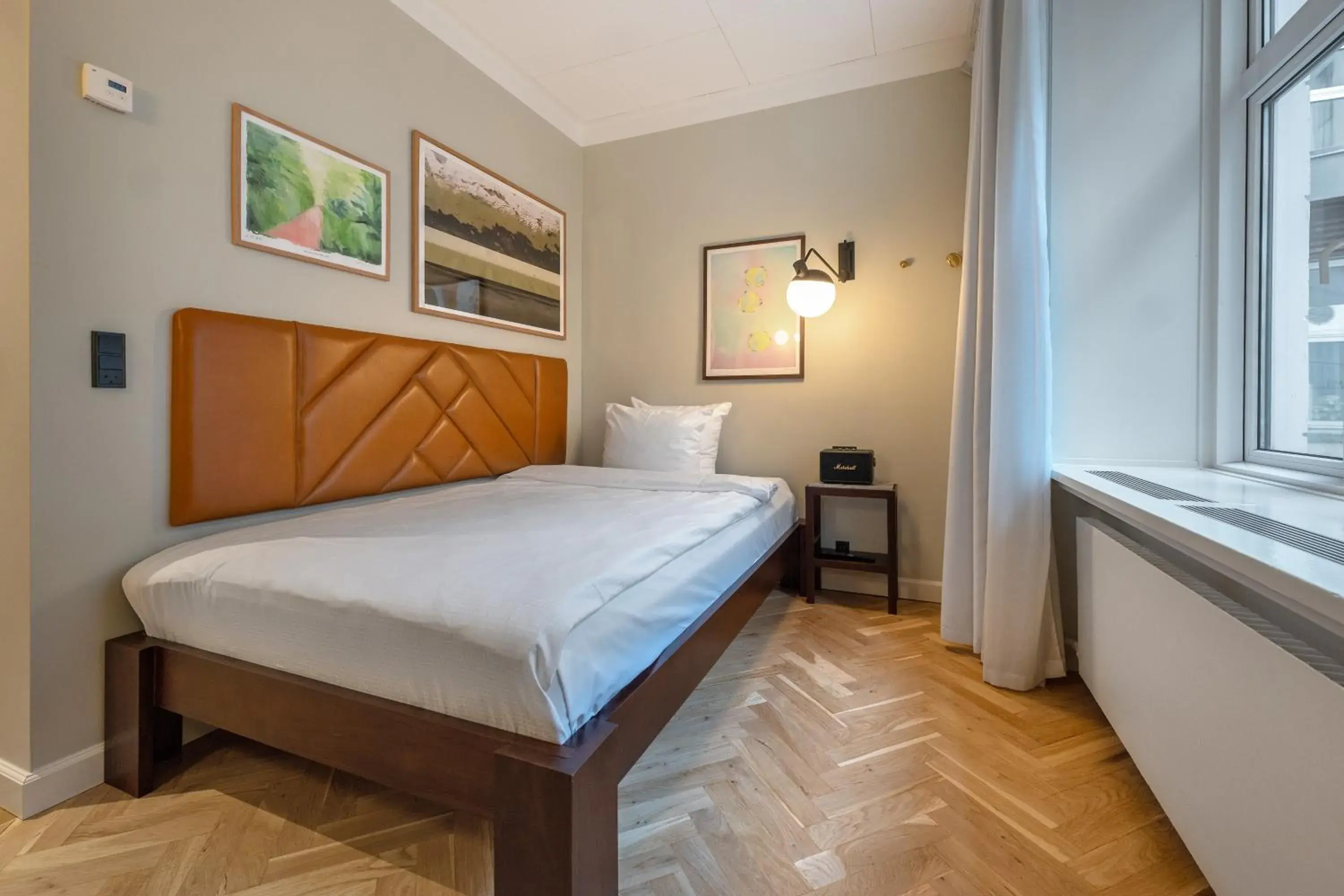 Standard Single Room in Hotel Mayfair Standard Single Room in Hotel Mayfair