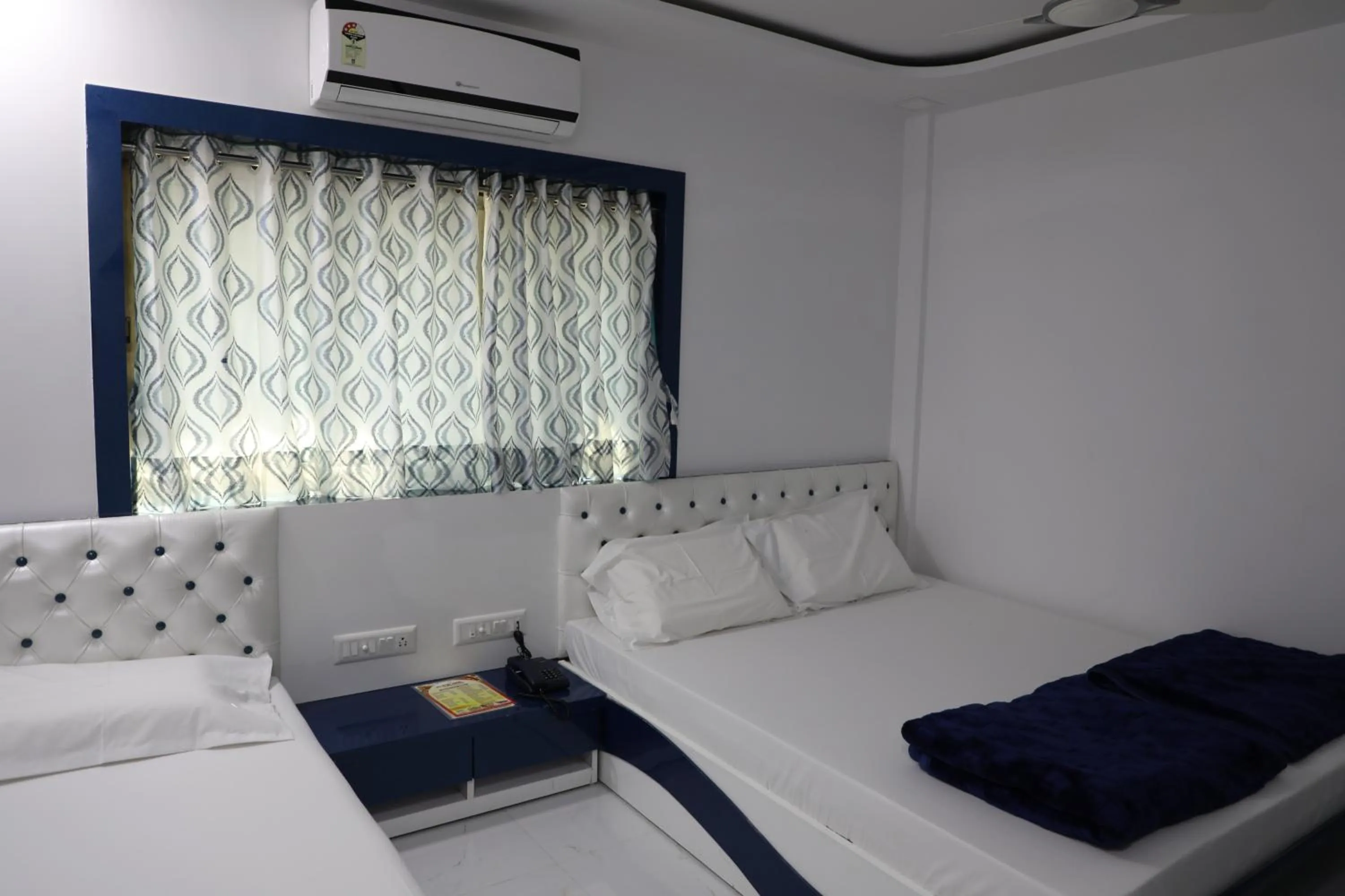 Bedroom, Bed in Hotel Pearl